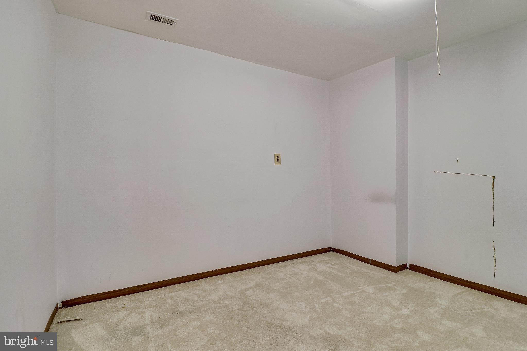 RUNNYMEADE - Residential