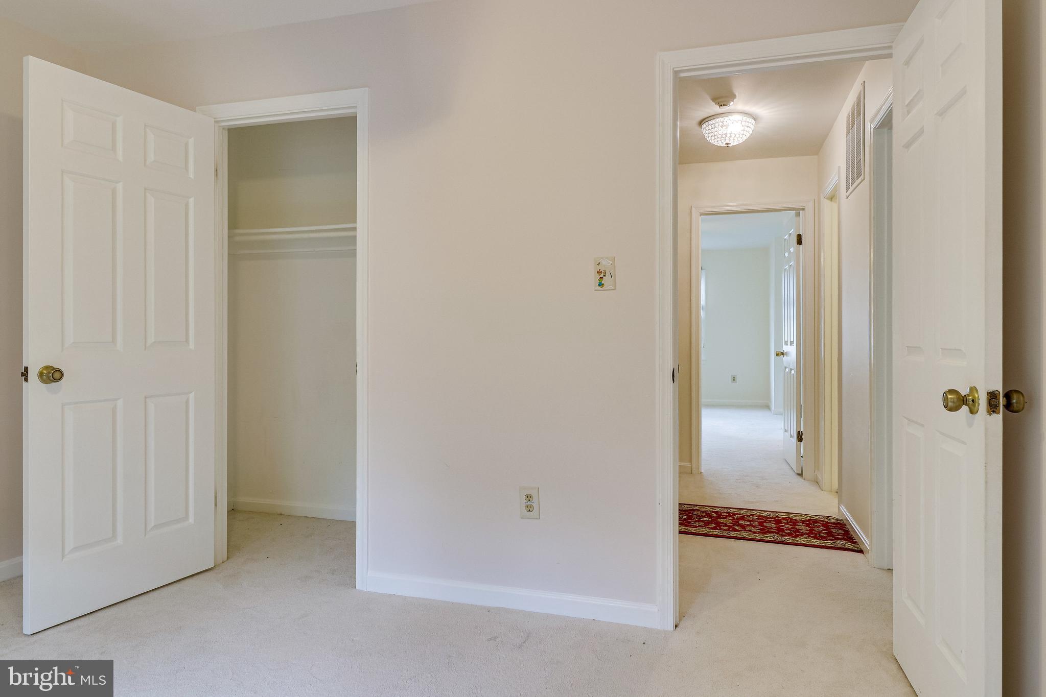 RUNNYMEADE - Residential