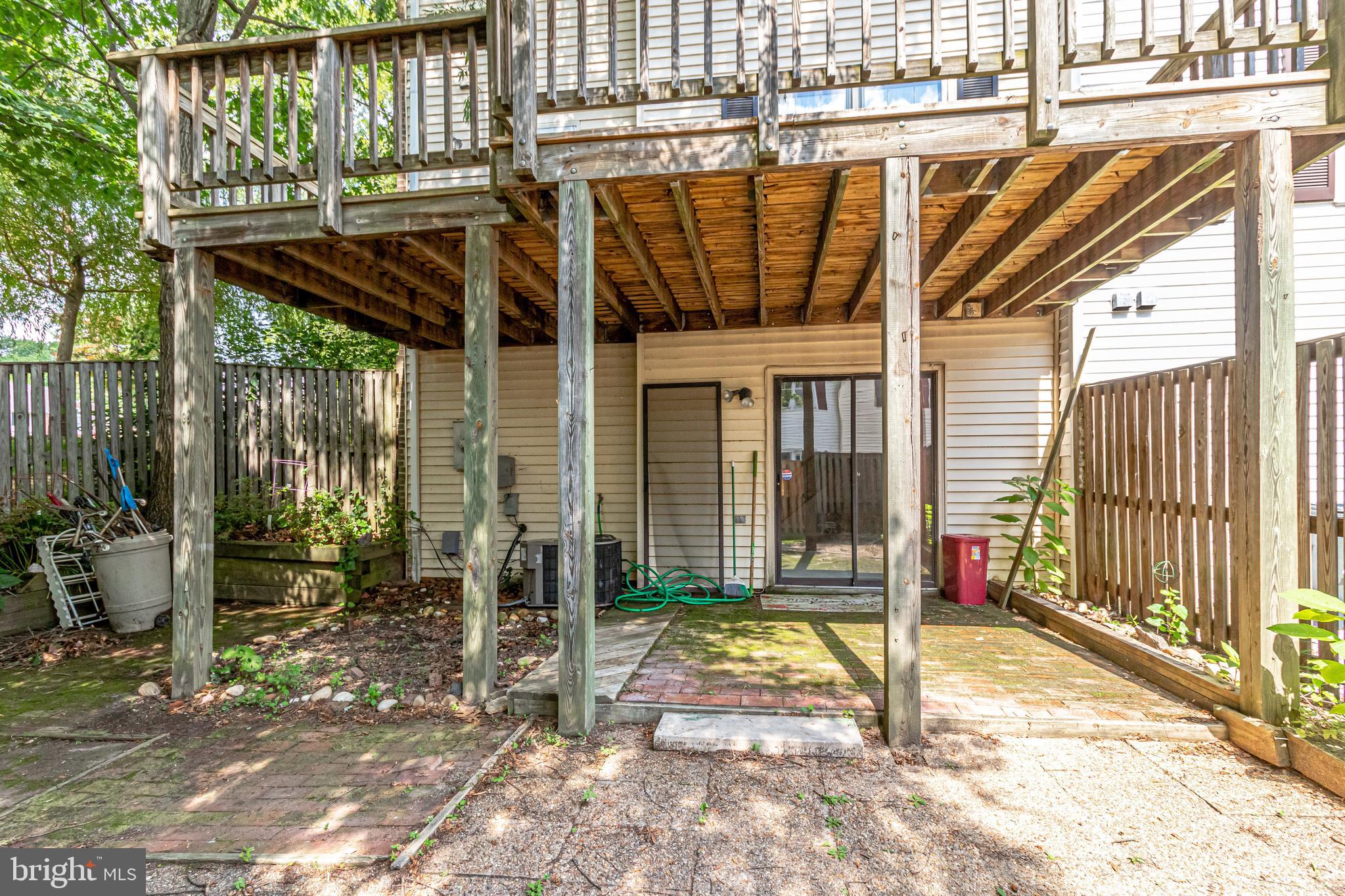 RUNNYMEADE - Residential