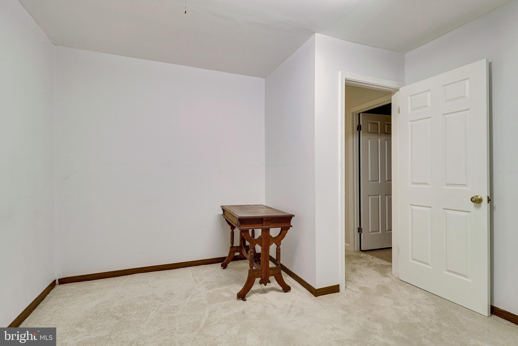 RUNNYMEADE - Residential