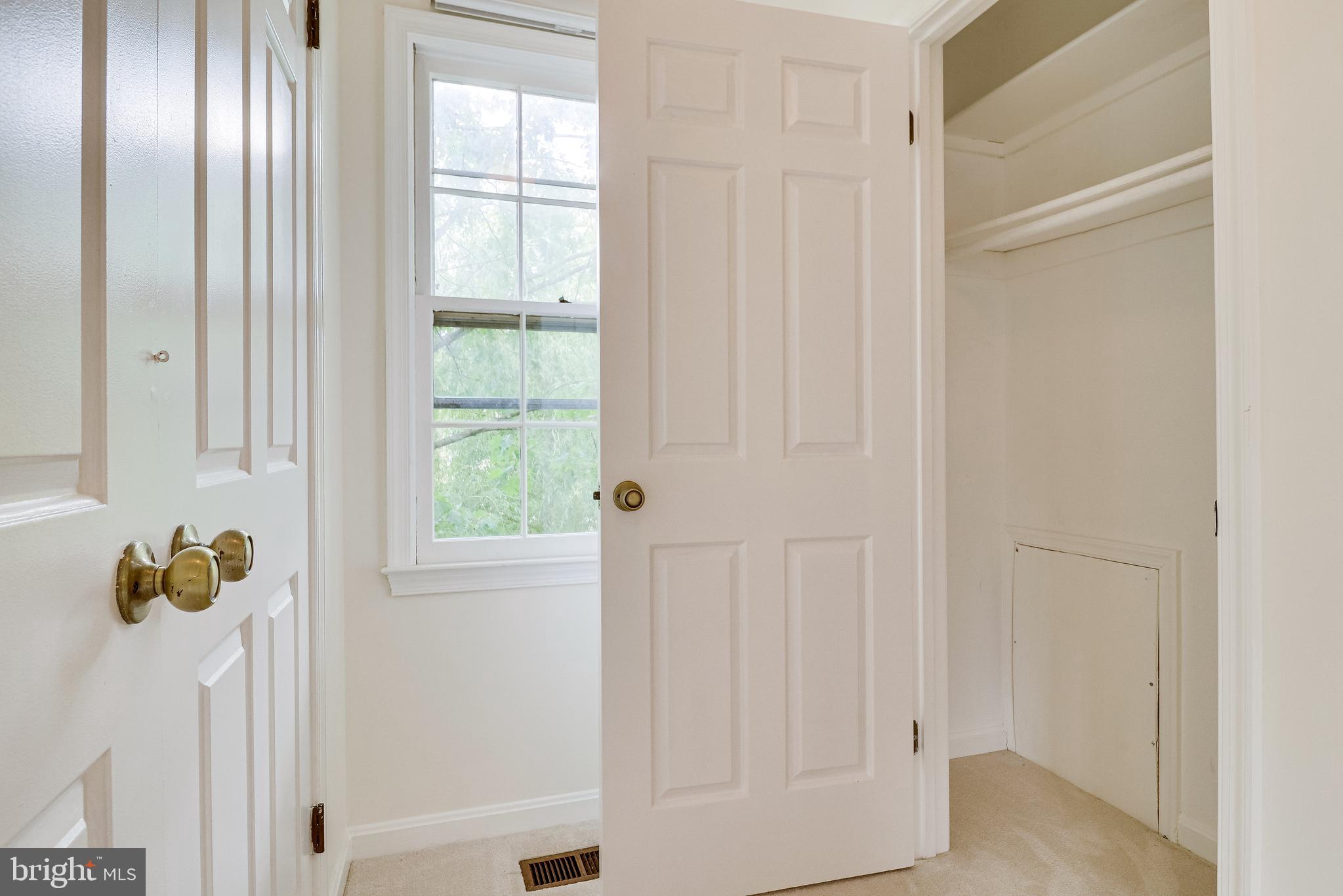 RUNNYMEADE - Residential