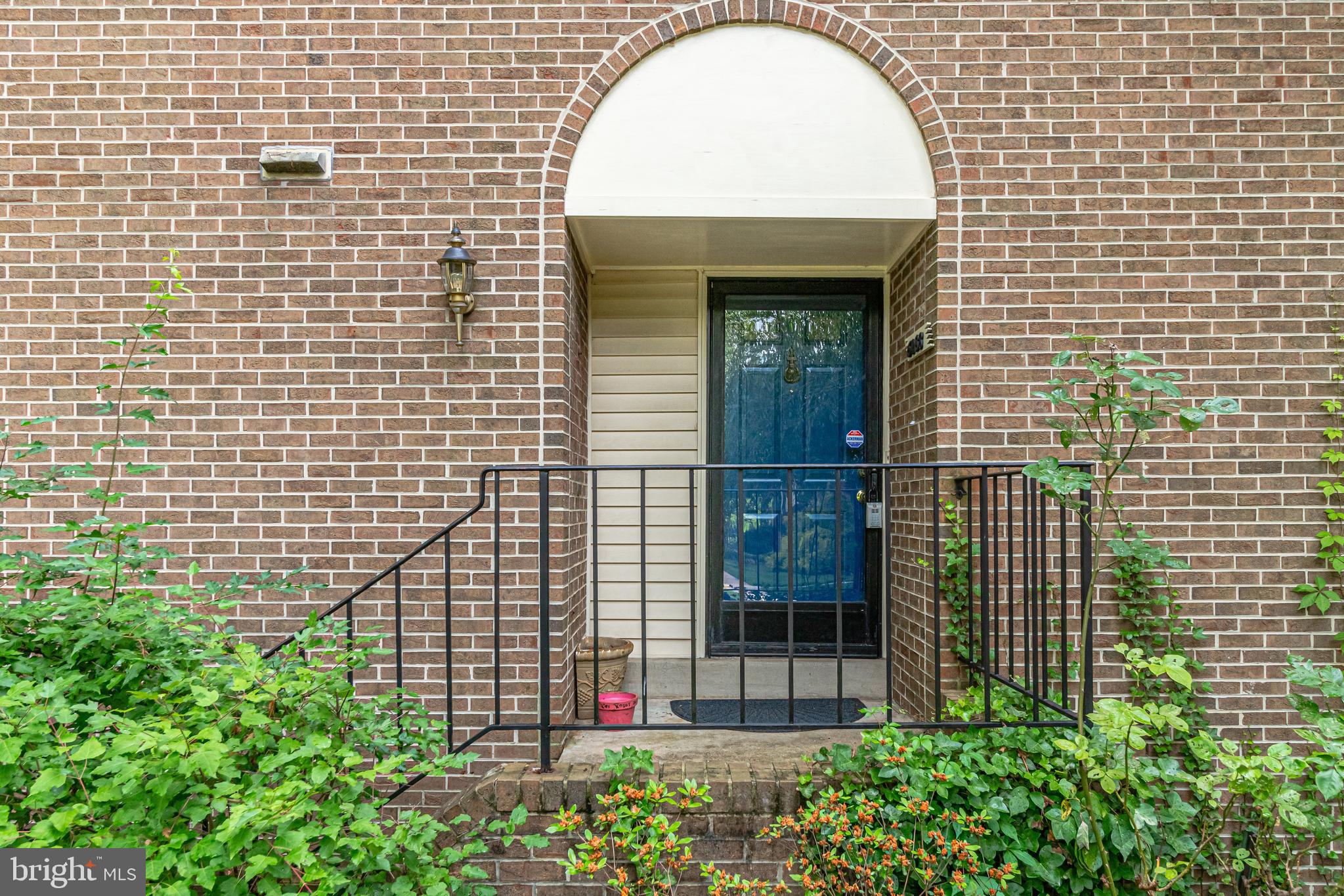 RUNNYMEADE - Residential