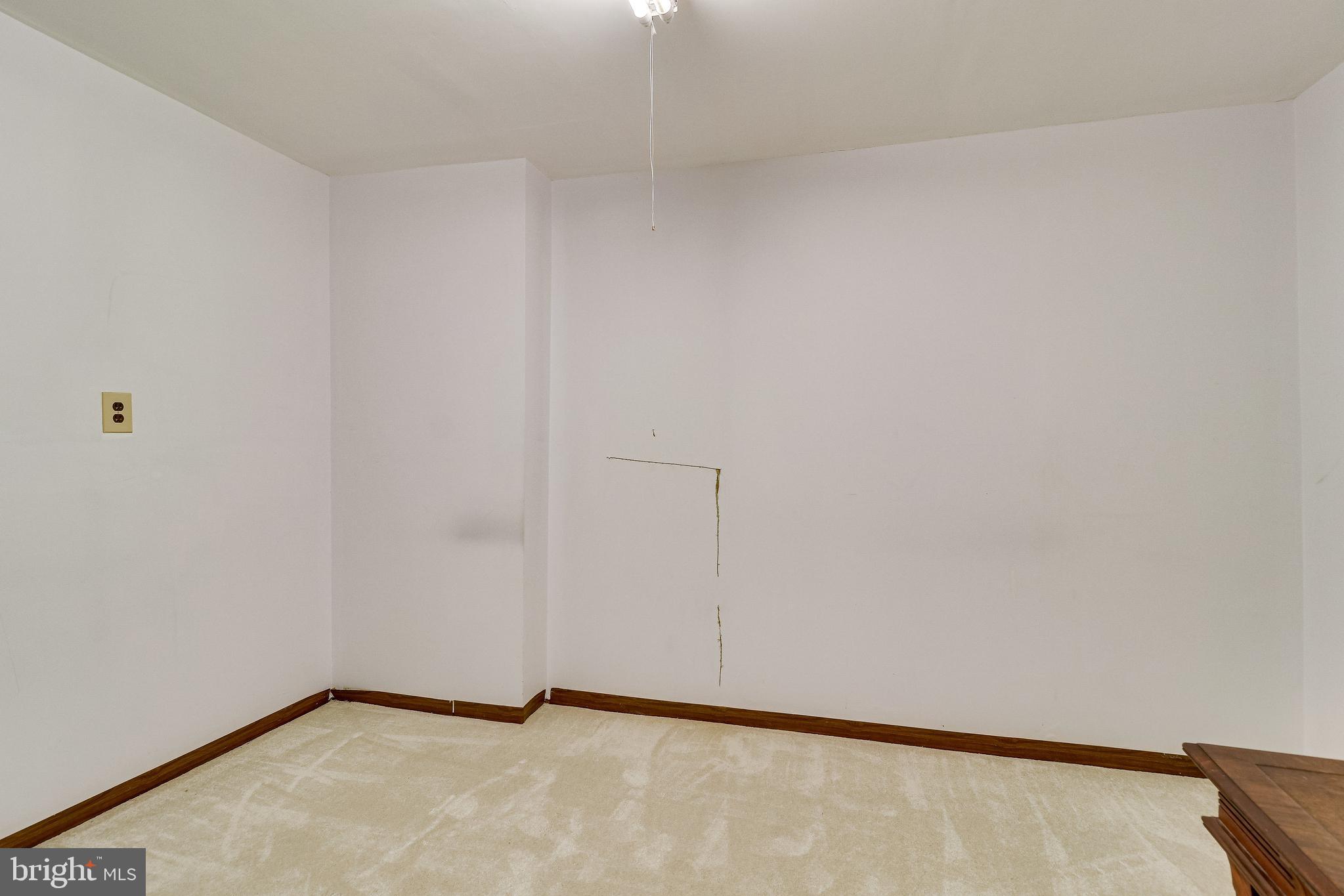 RUNNYMEADE - Residential