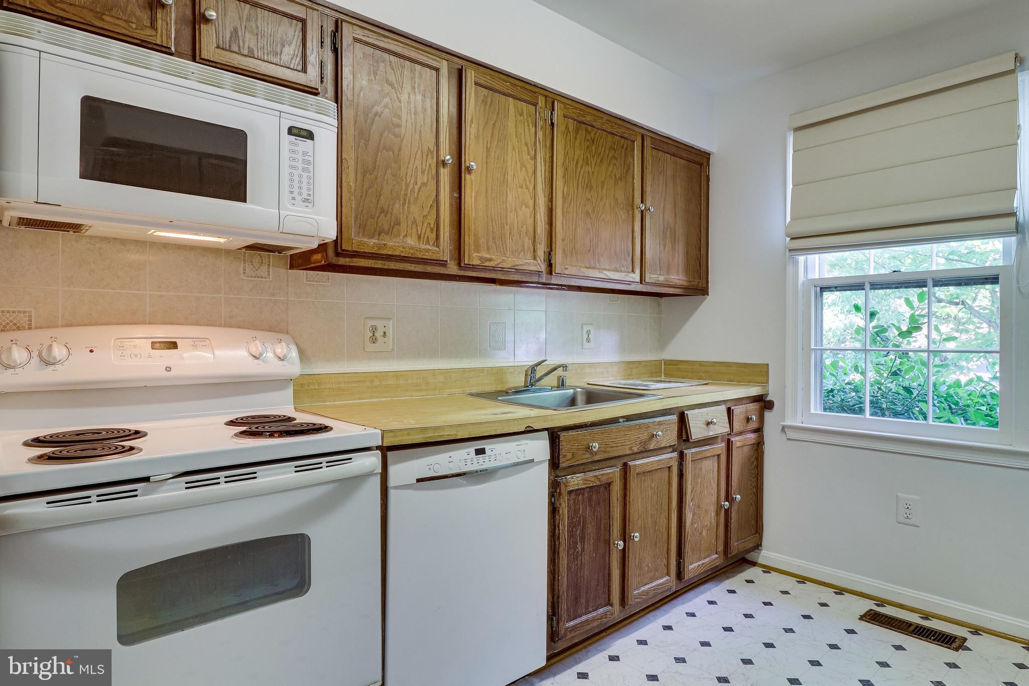 RUNNYMEADE - Residential