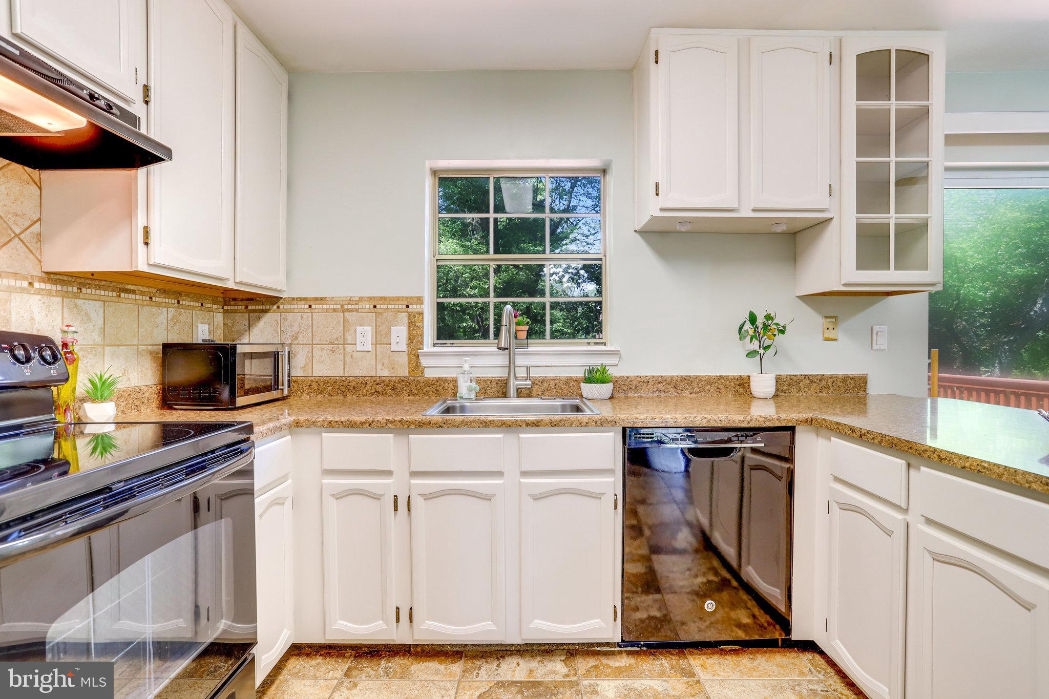 LITTLE RIVER MEWS - Residential Lease