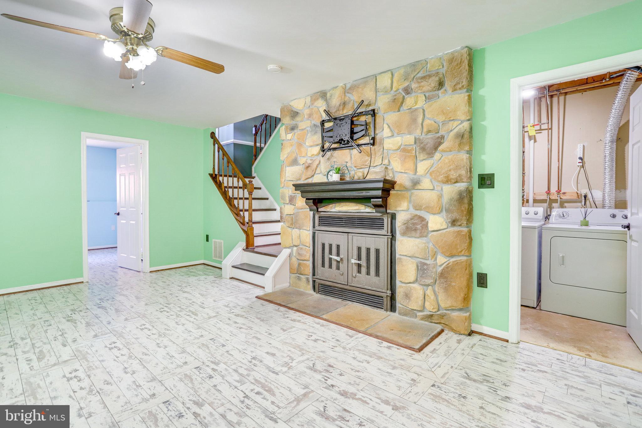 LITTLE RIVER MEWS - Residential Lease