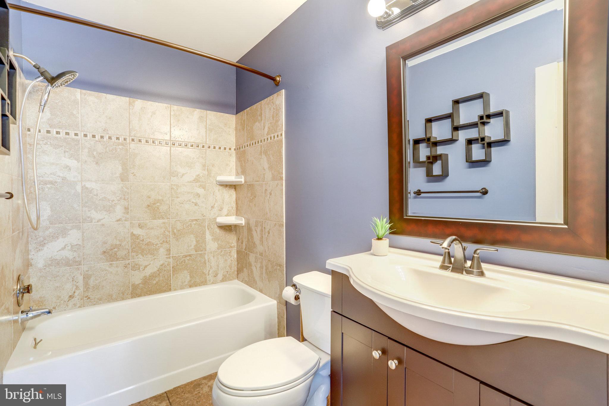 LITTLE RIVER MEWS - Residential Lease