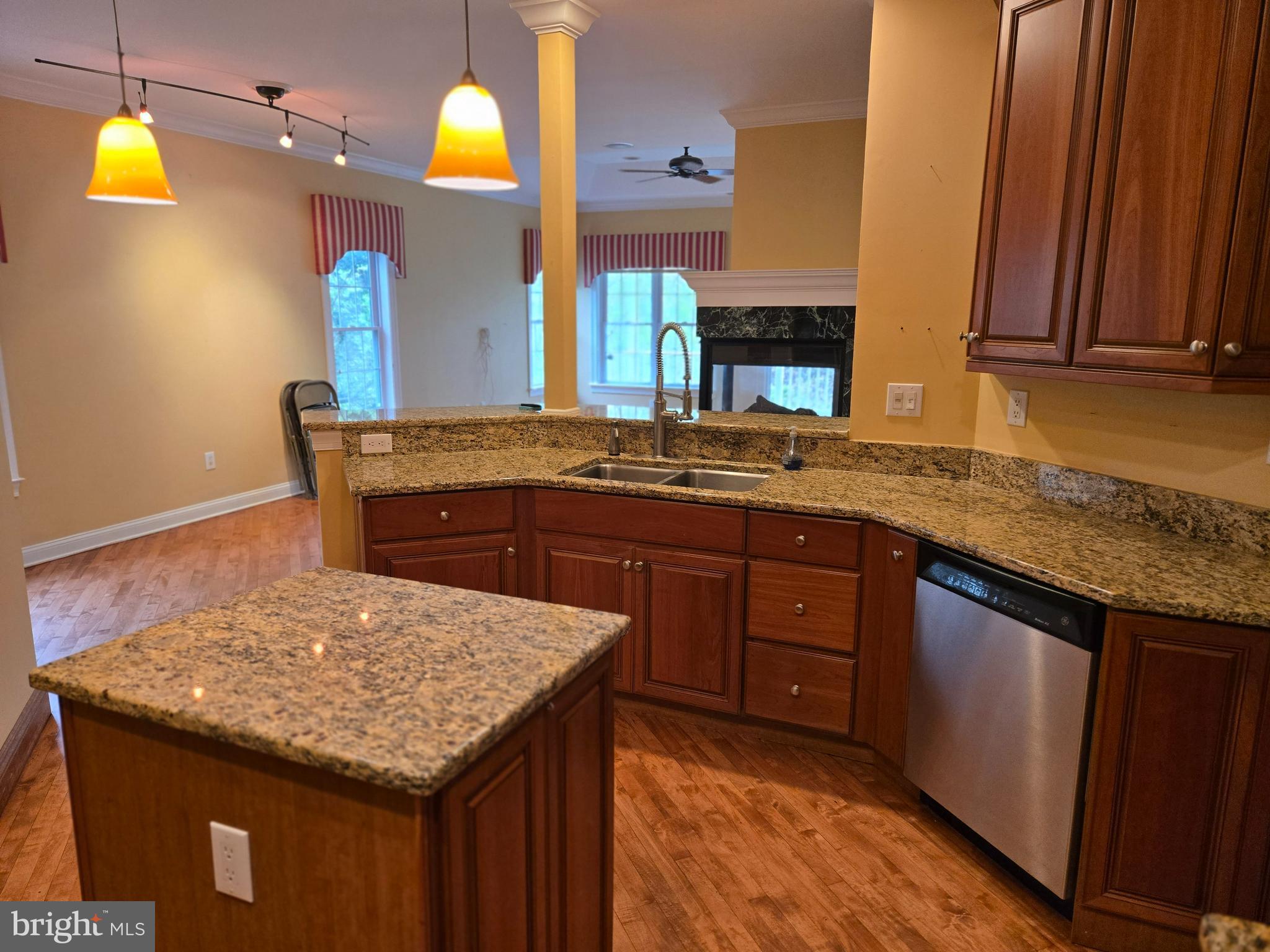FOX RUN PRESERVE - Residential