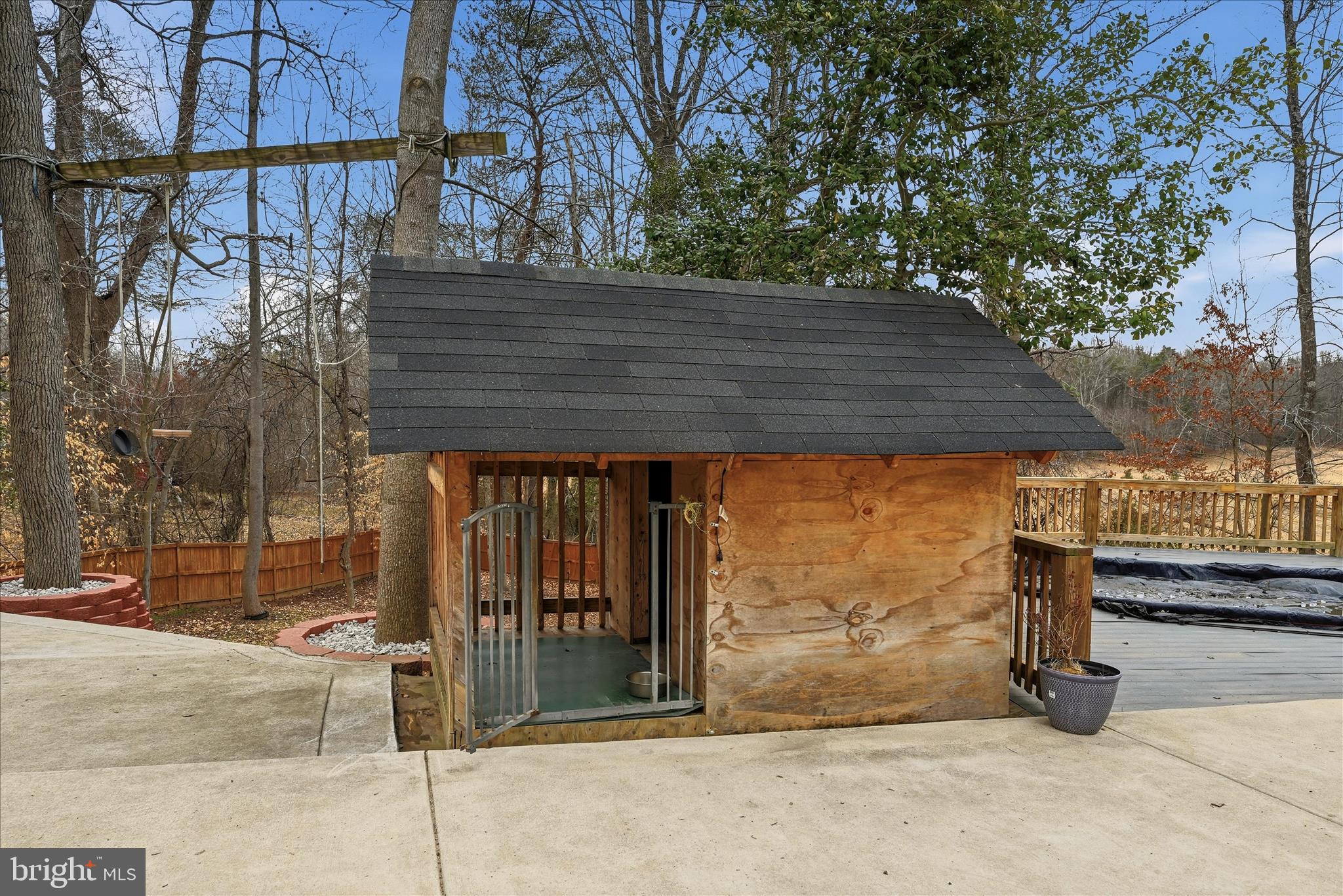 WESTBURY - Residential