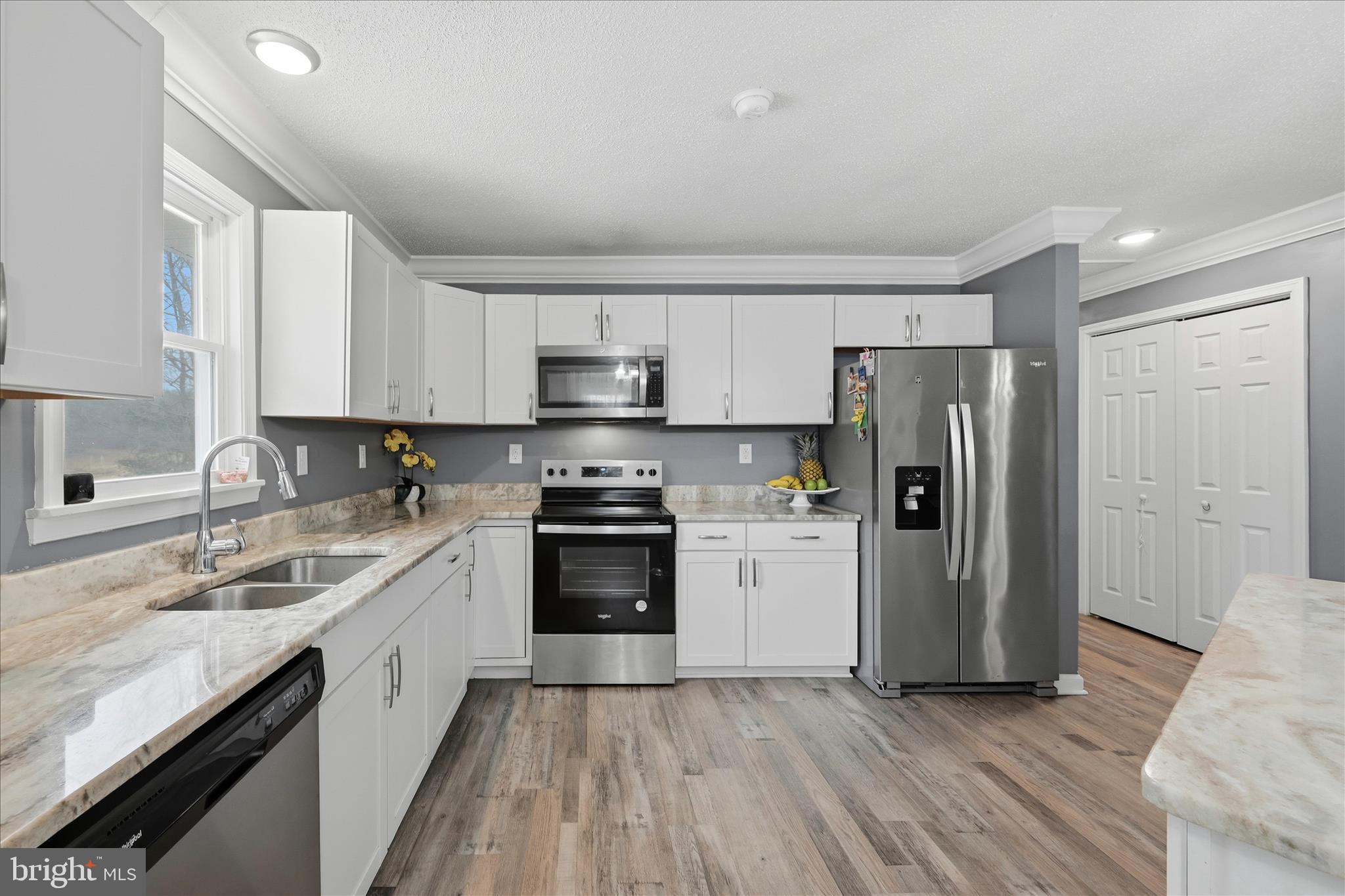 WESTBURY - Residential