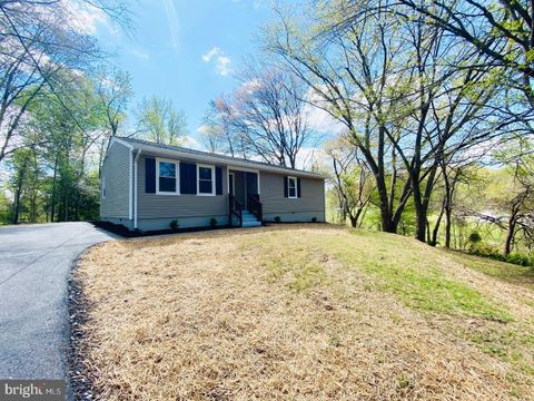 911 WALNUT DRIVE FREDERICKSBURG VA 22405