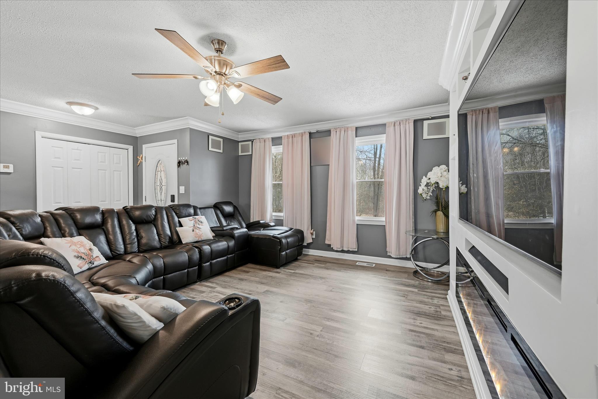 WESTBURY - Residential