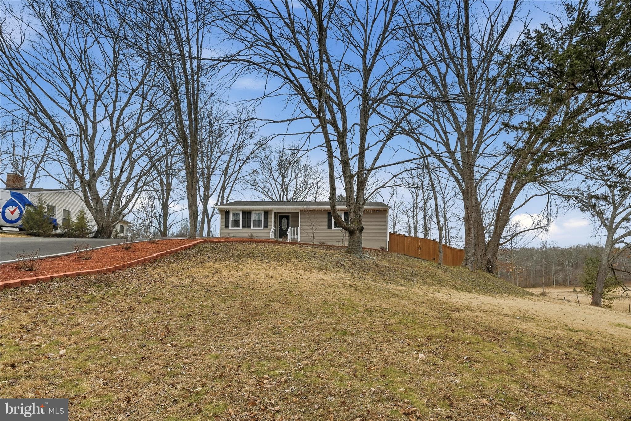 WESTBURY - Residential