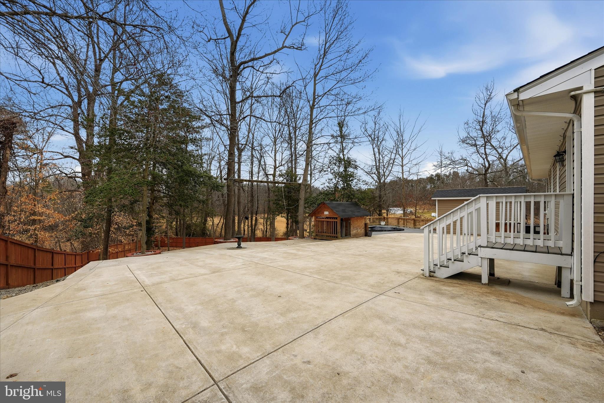 WESTBURY - Residential