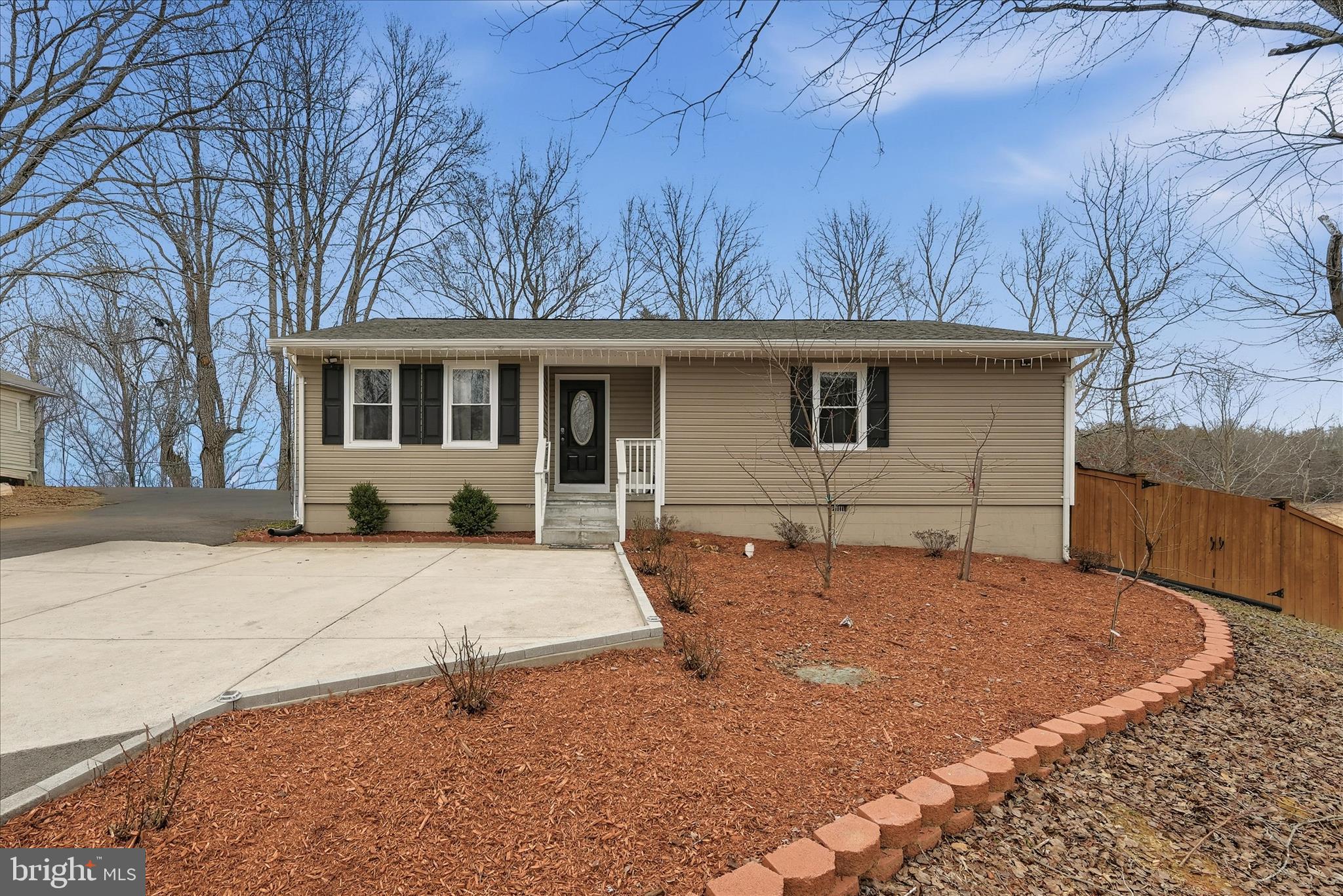 WESTBURY - Residential