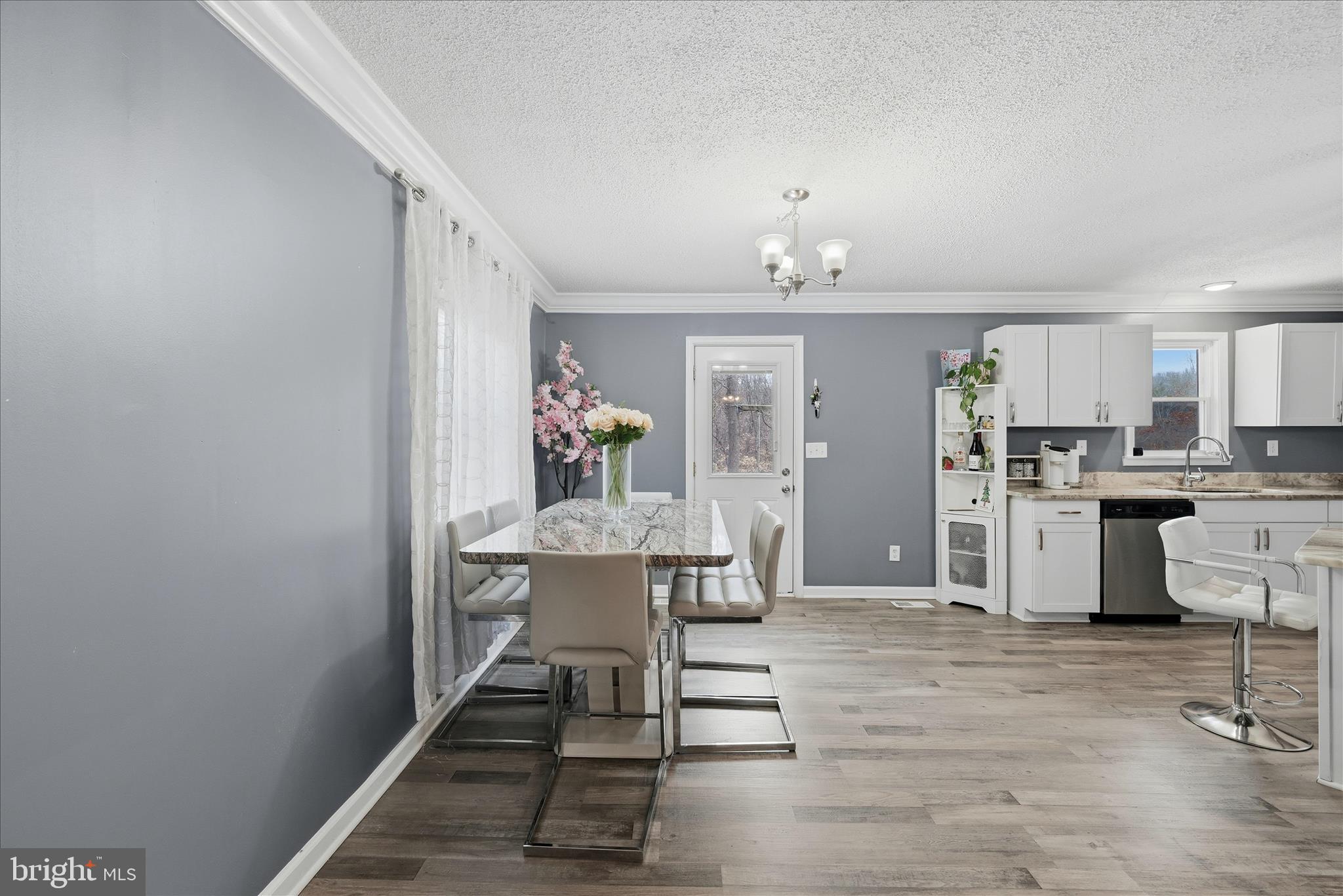 WESTBURY - Residential