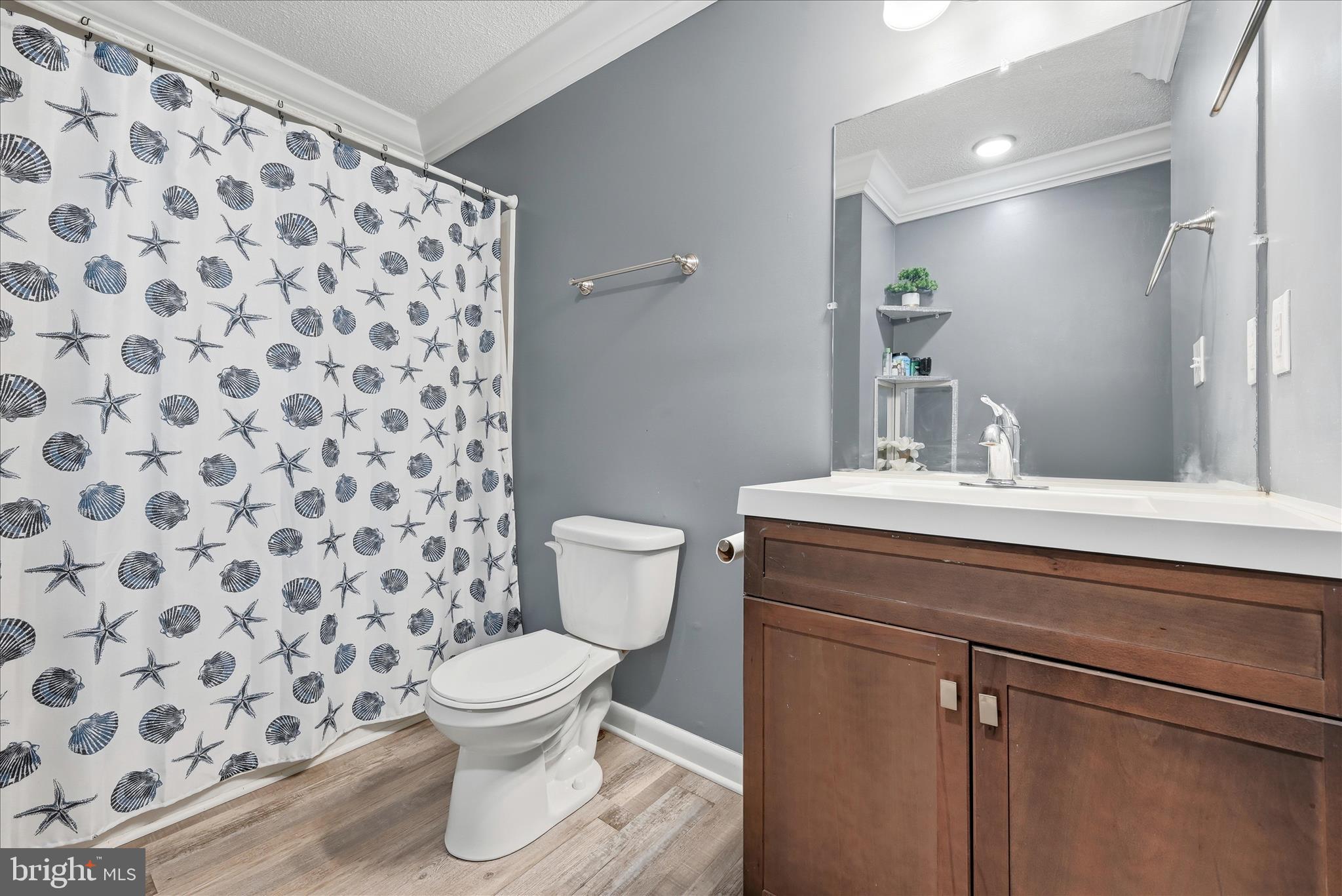 WESTBURY - Residential