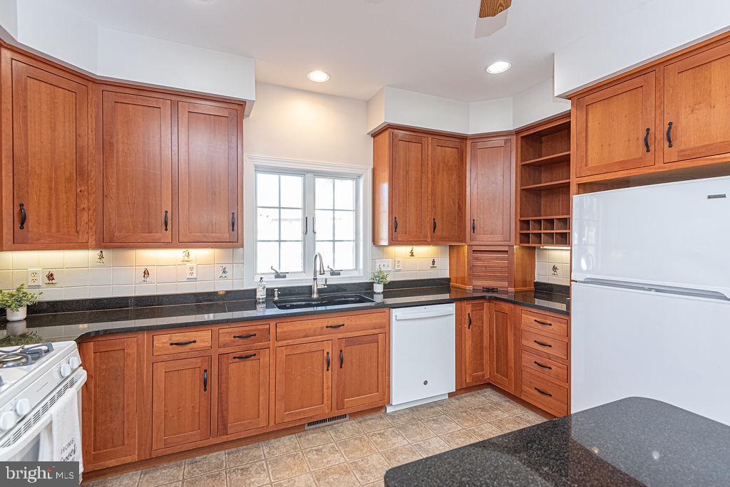 OCEAN PINES - COLONIAL VILLAGE - Residential