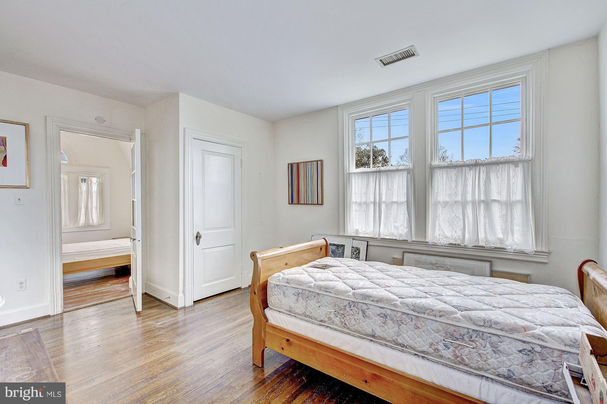 CLEVELAND PARK - Residential