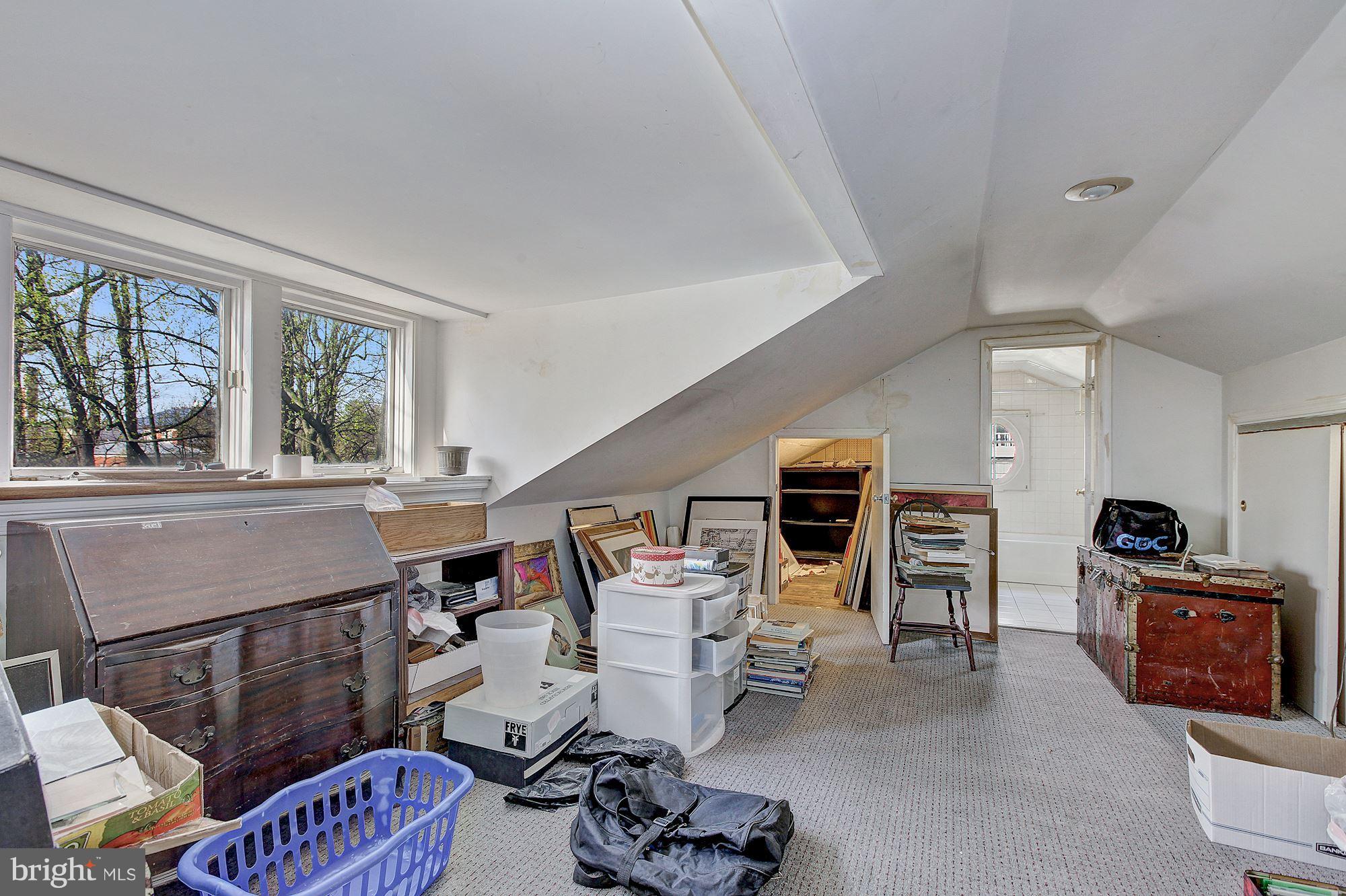 CLEVELAND PARK - Residential