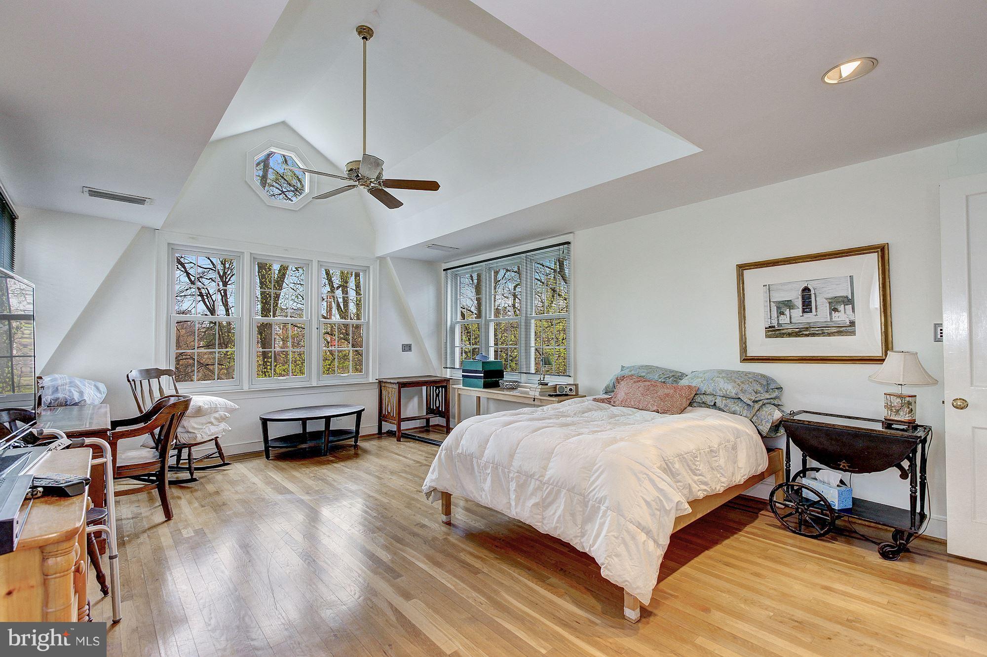 CLEVELAND PARK - Residential