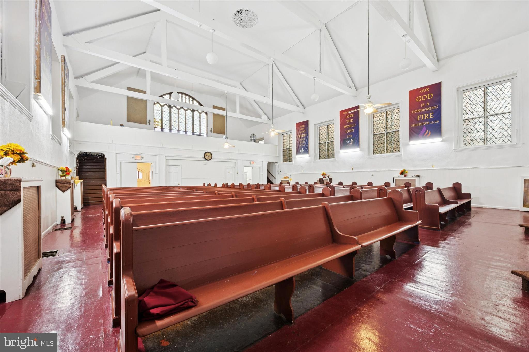 FAIRMOUNT - Commercial Sale