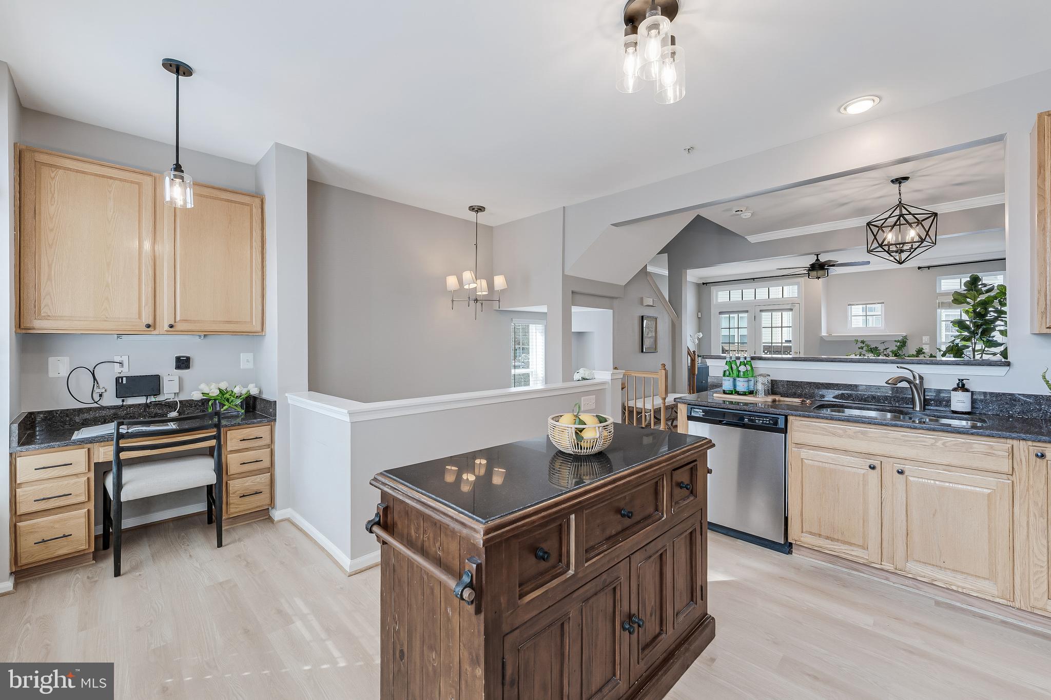 METRO PLACE AT DUNN LORING - Residential