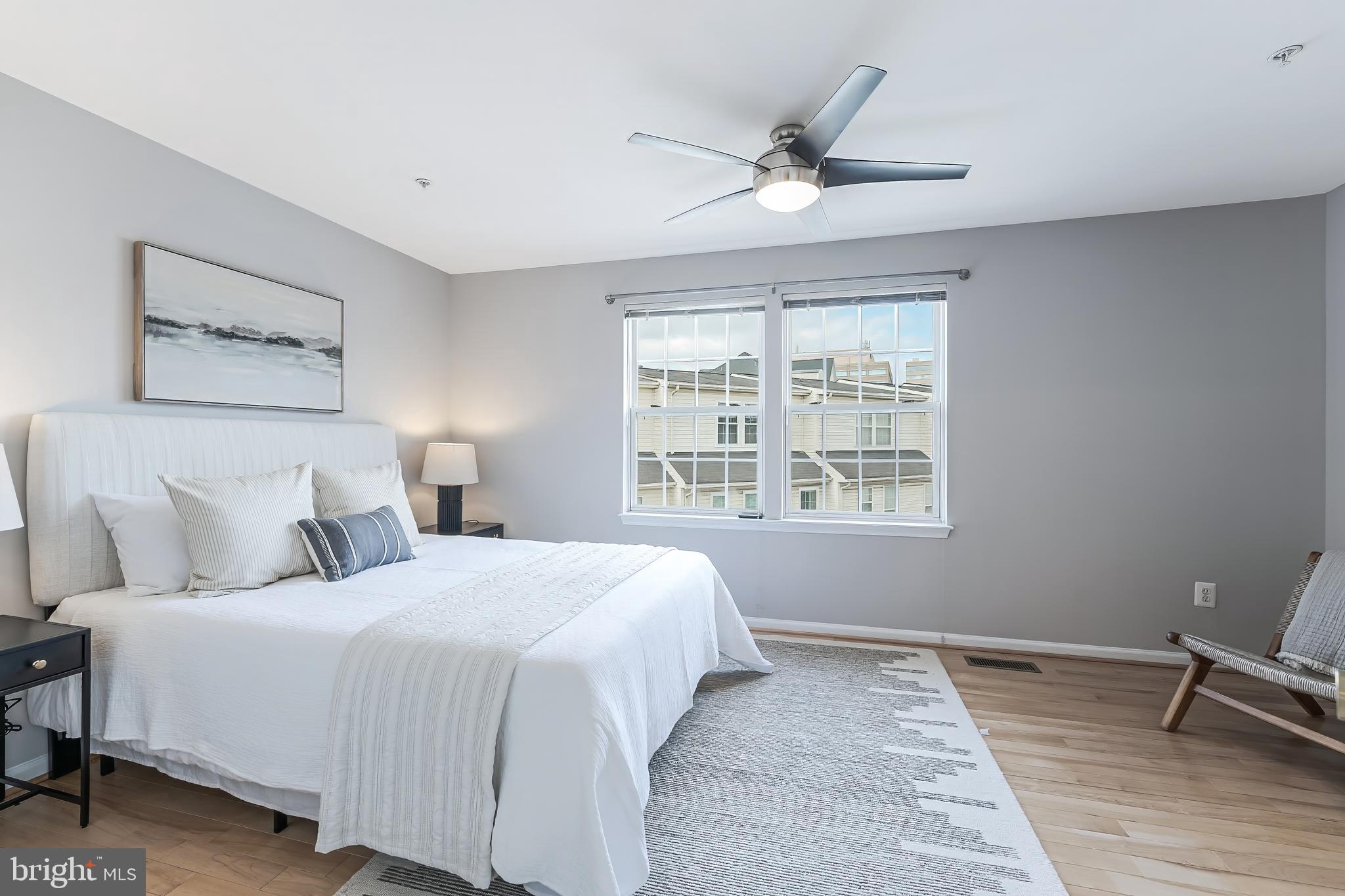 METRO PLACE AT DUNN LORING - Residential