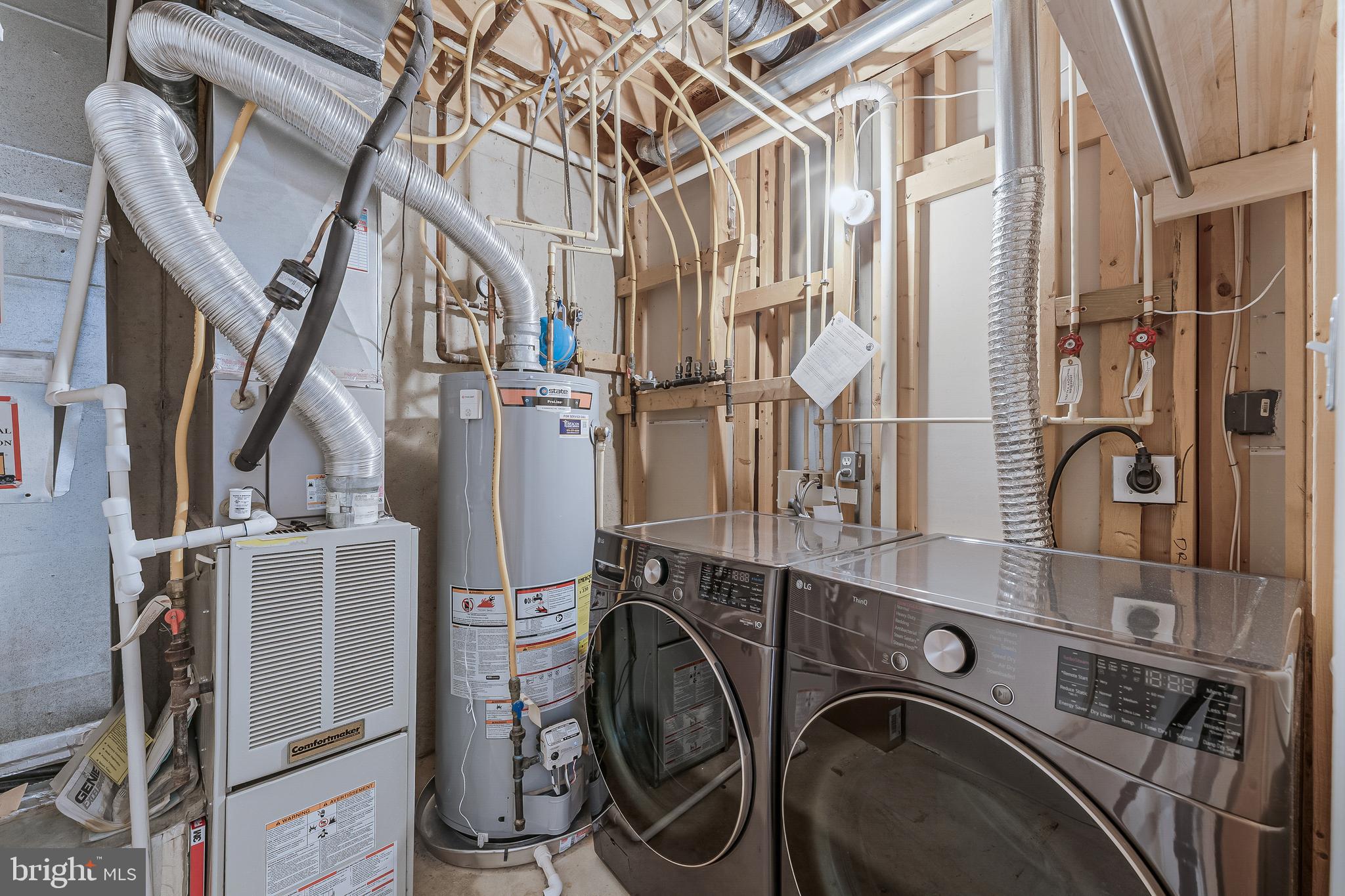 METRO PLACE AT DUNN LORING - Residential