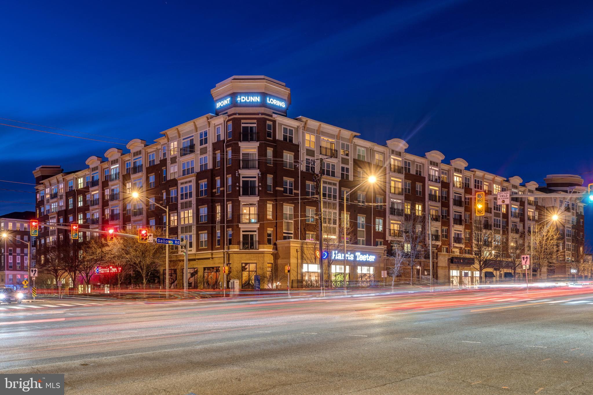 2772 MANHATTAN PLACE