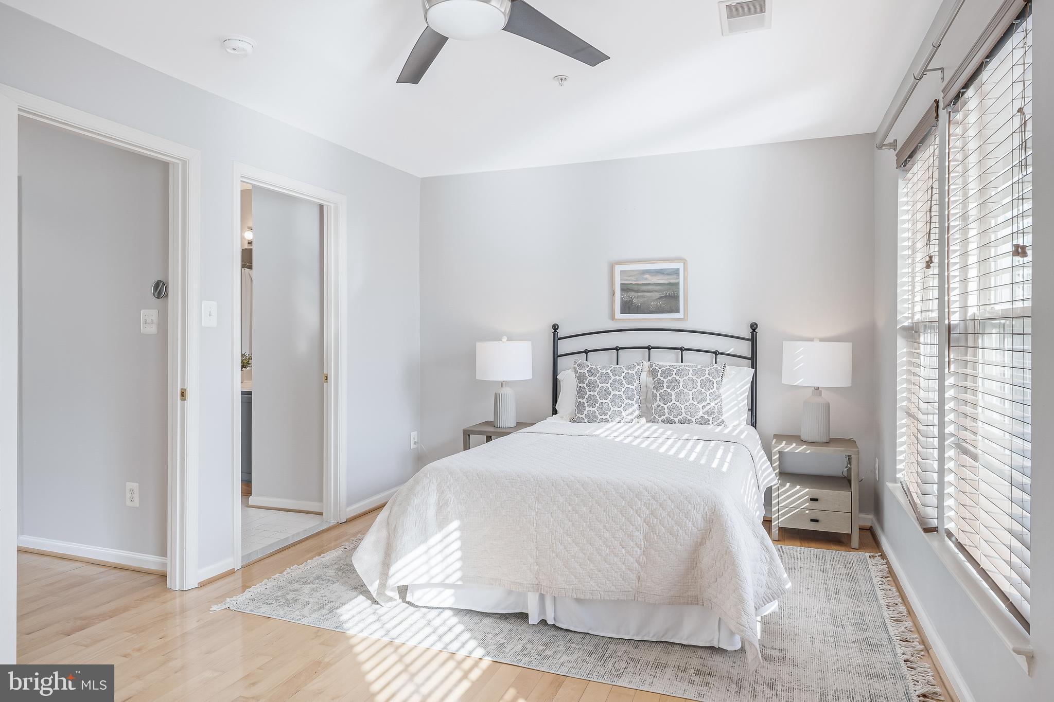 METRO PLACE AT DUNN LORING - Residential