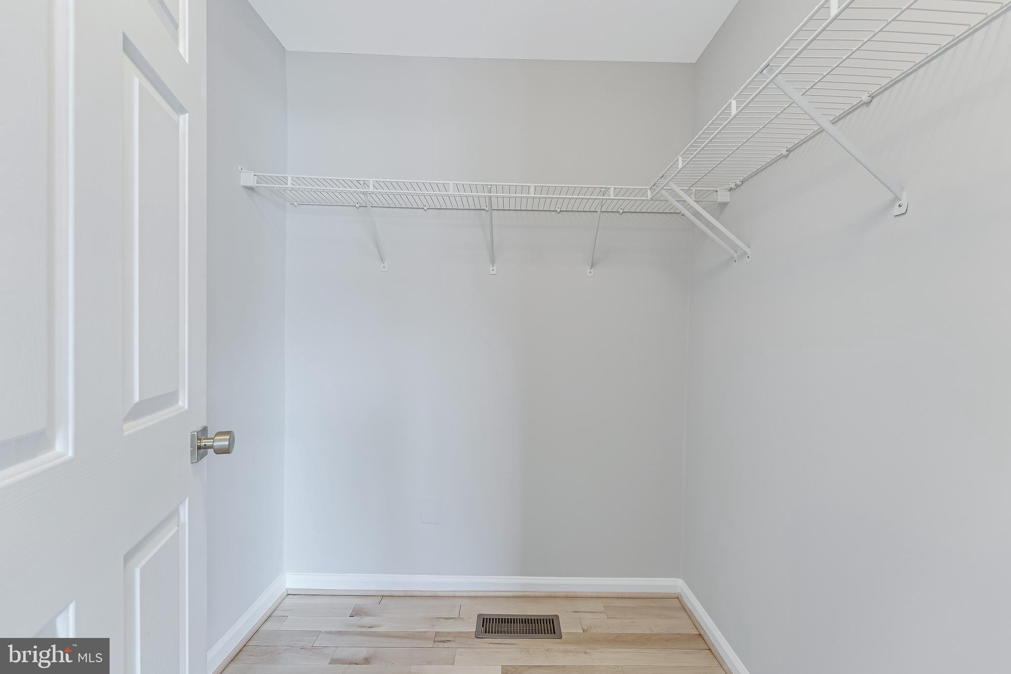 METRO PLACE AT DUNN LORING - Residential