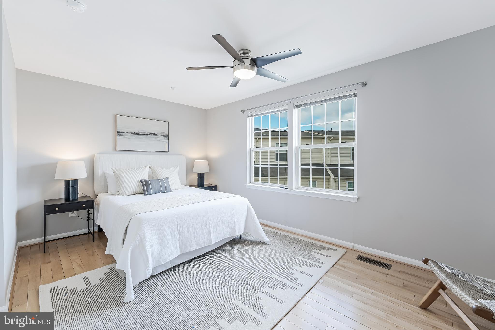 METRO PLACE AT DUNN LORING - Residential