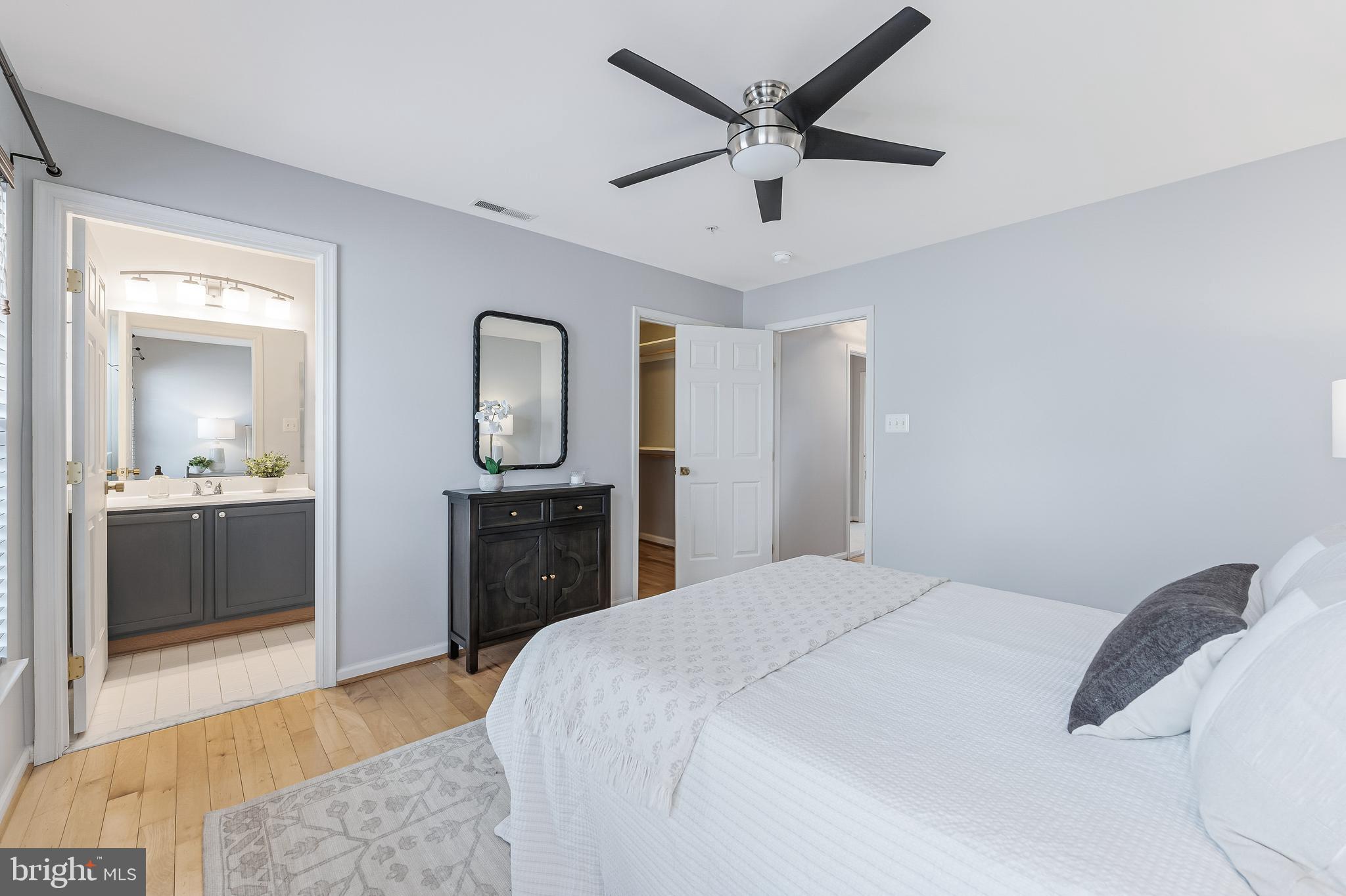 METRO PLACE AT DUNN LORING - Residential