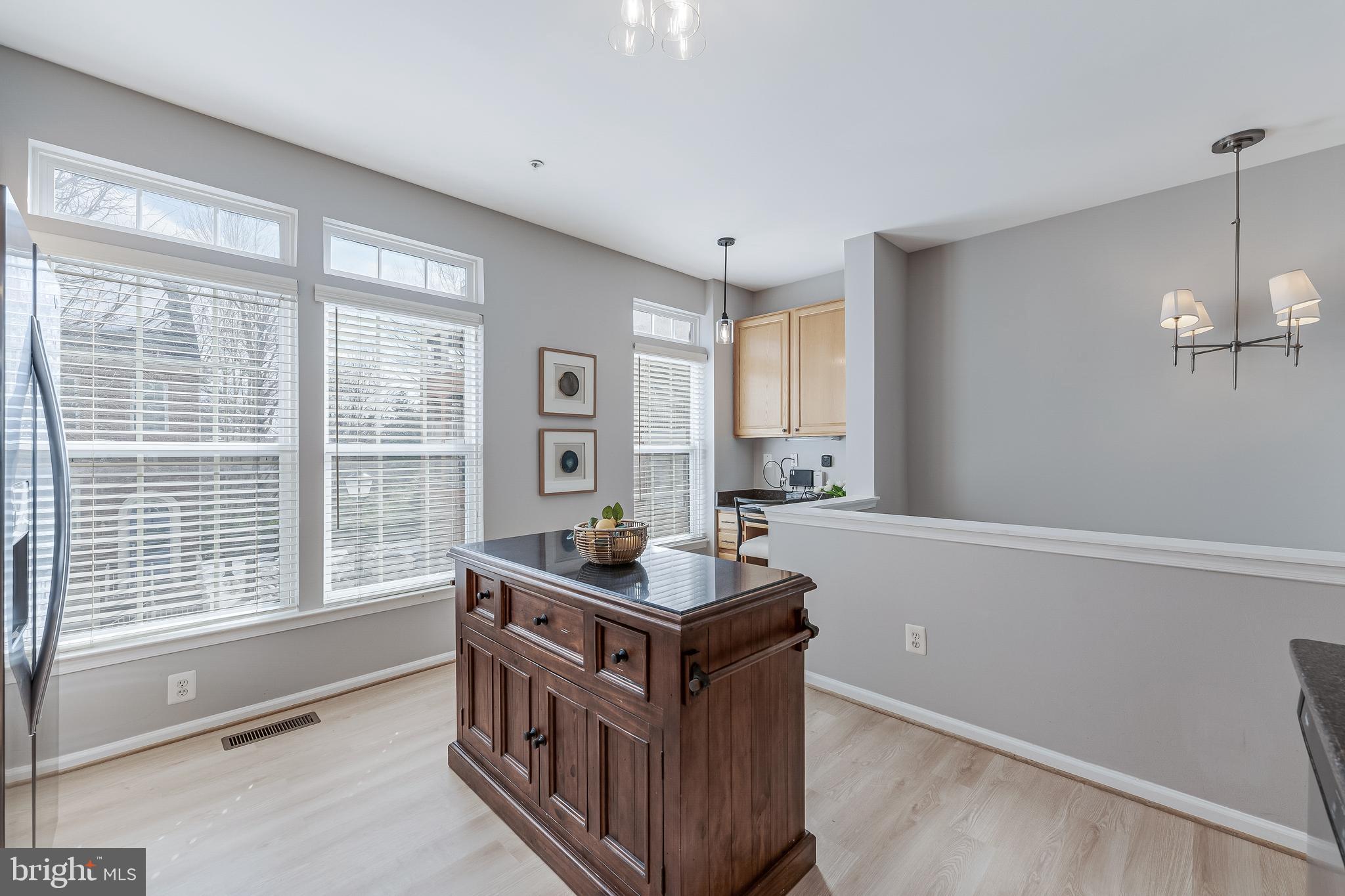 METRO PLACE AT DUNN LORING - Residential