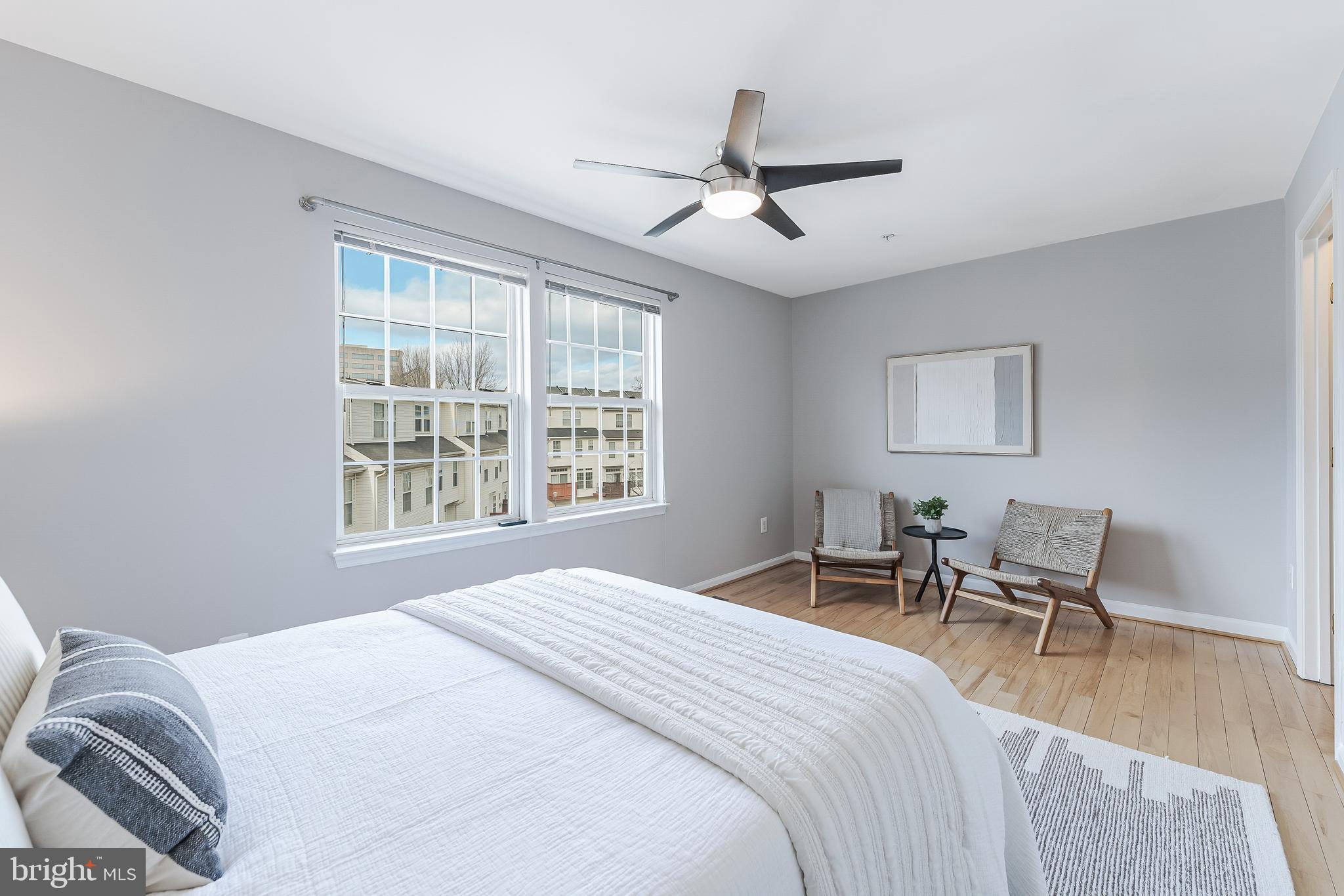 METRO PLACE AT DUNN LORING - Residential