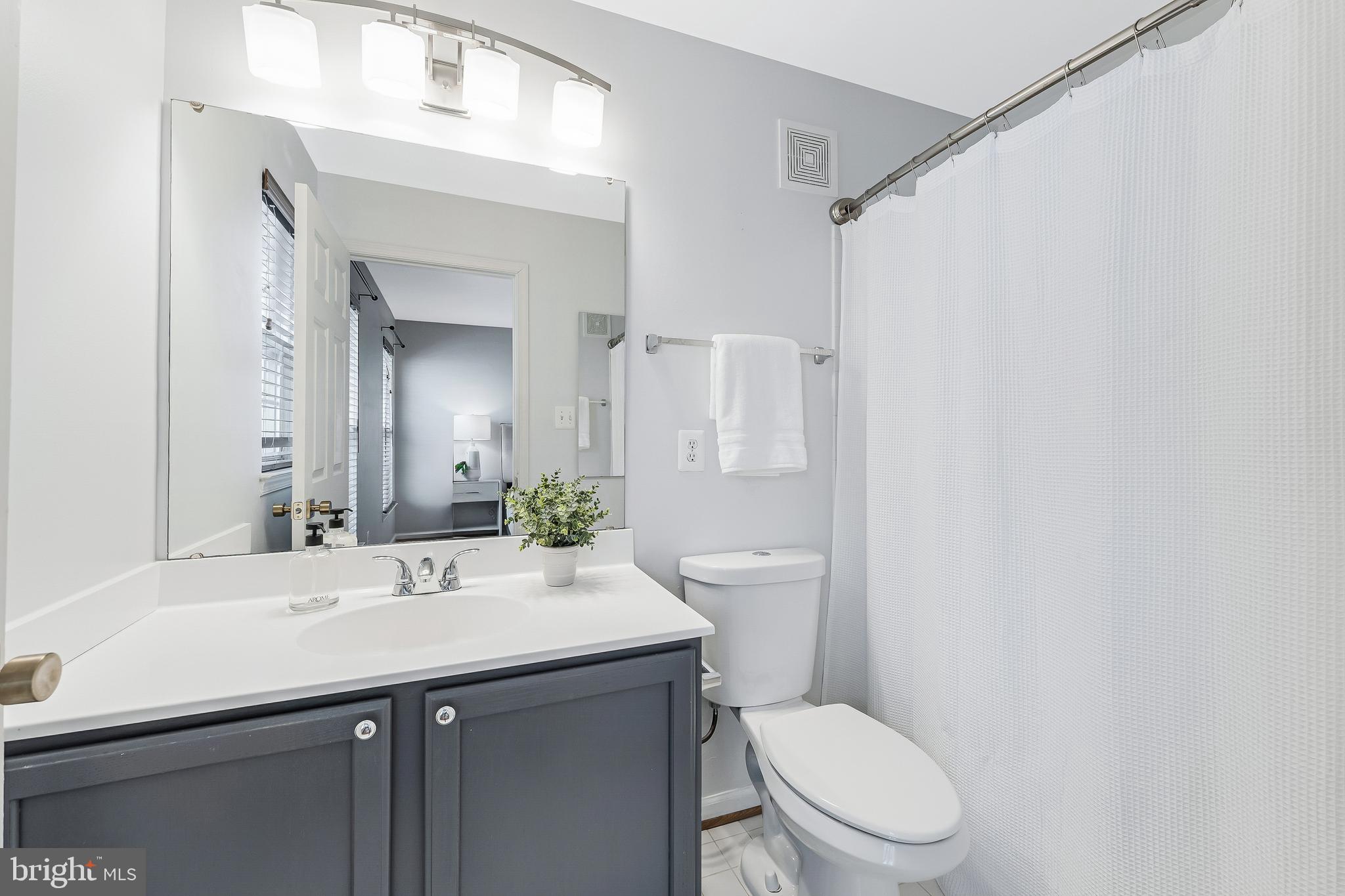 METRO PLACE AT DUNN LORING - Residential