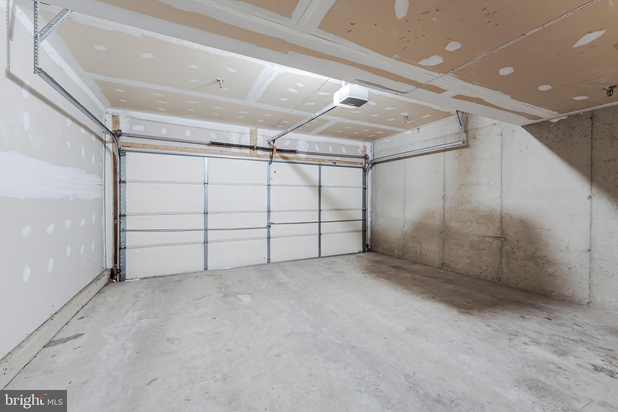 METRO PLACE AT DUNN LORING - Residential