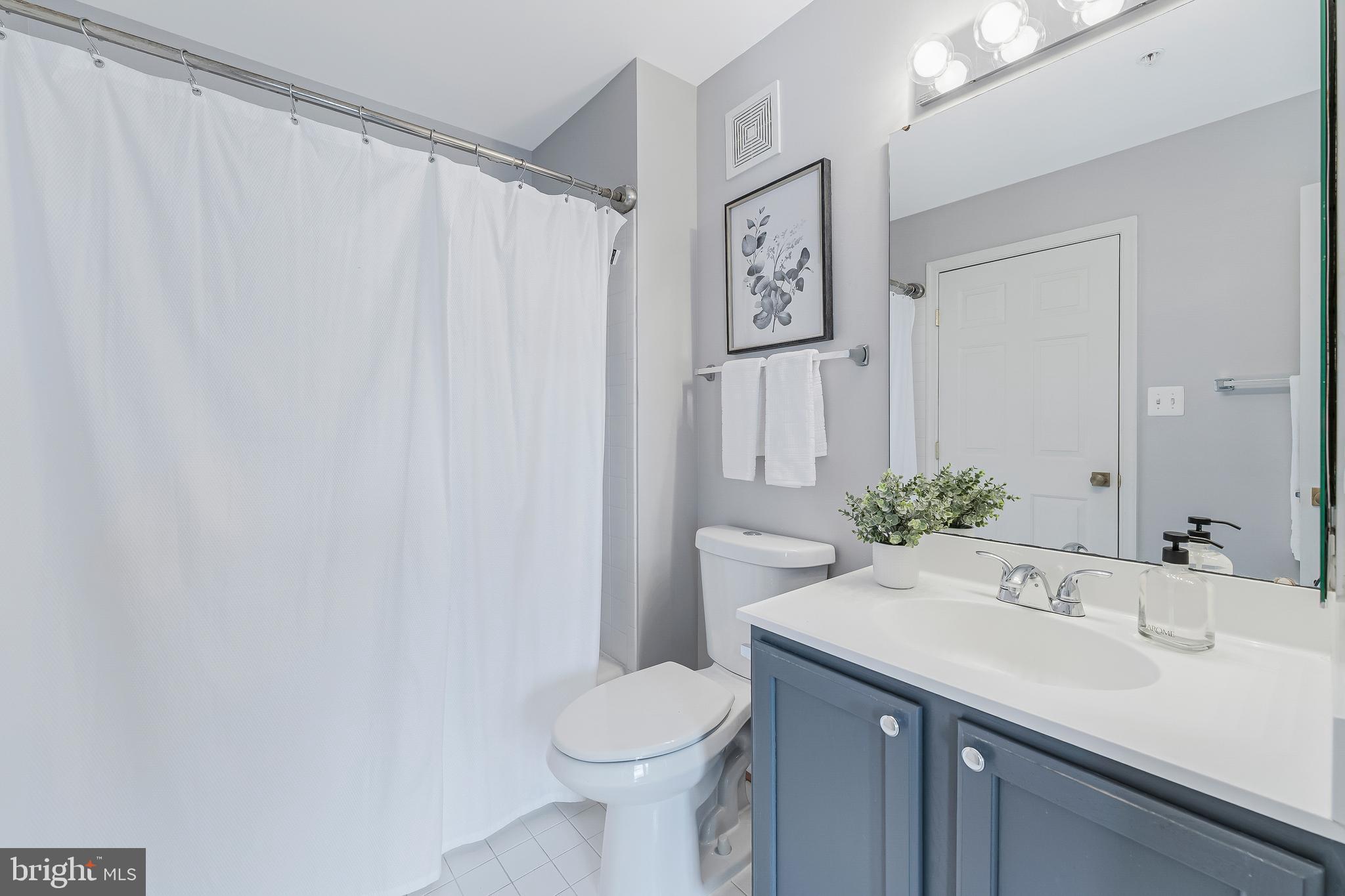 METRO PLACE AT DUNN LORING - Residential