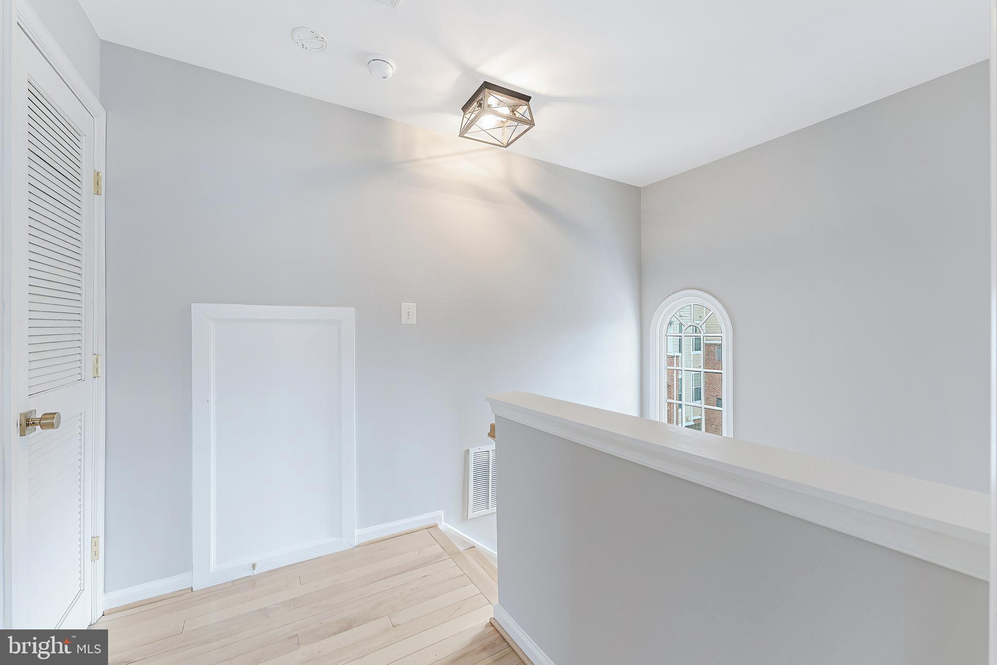 METRO PLACE AT DUNN LORING - Residential