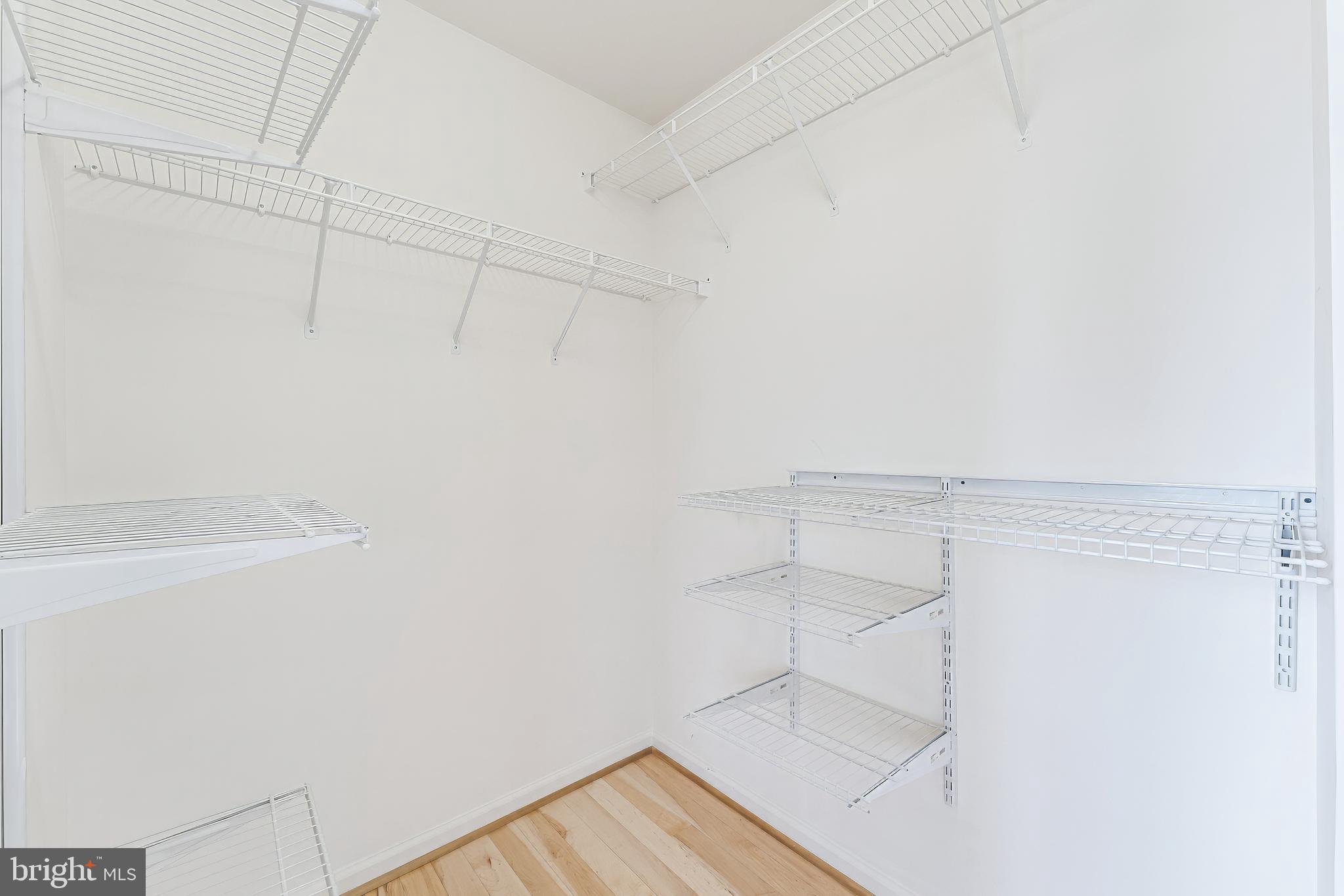 METRO PLACE AT DUNN LORING - Residential