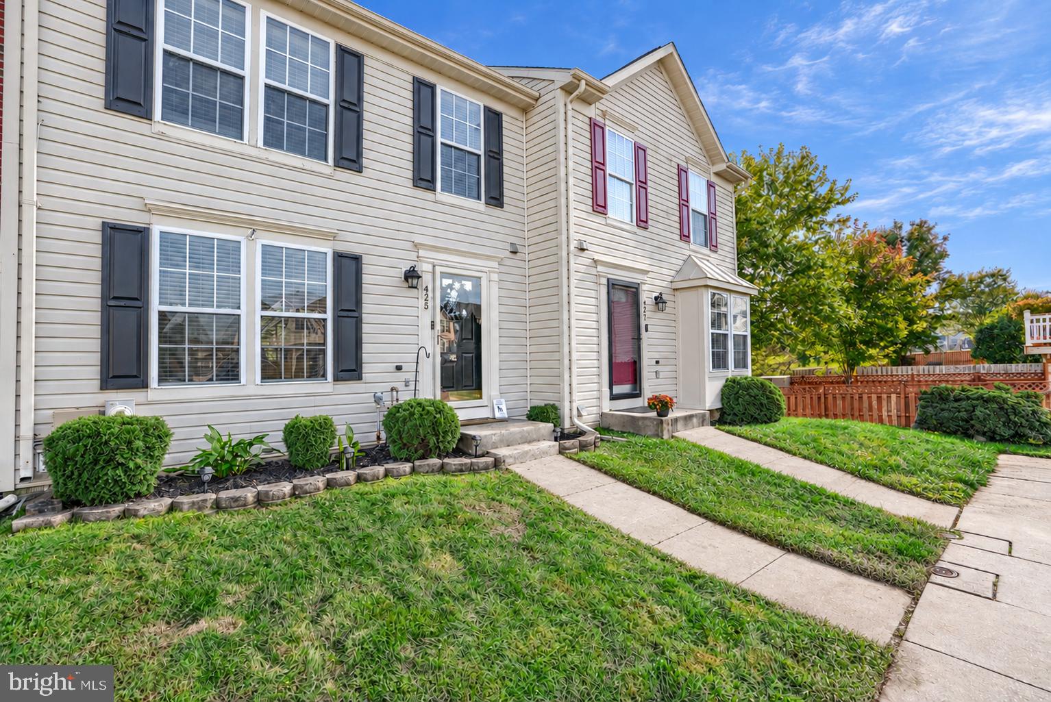 425 MAYAPPLE COURT