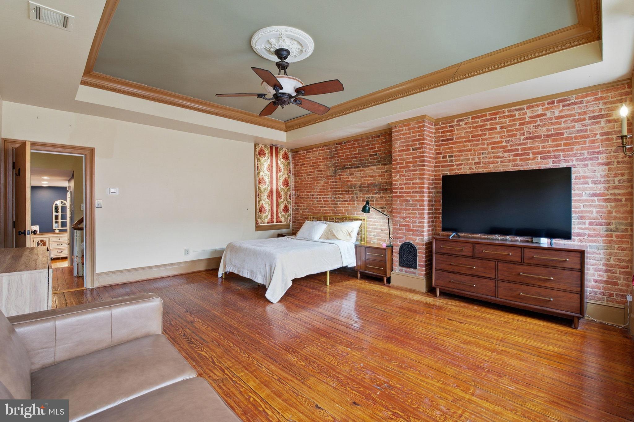 BUTCHERS HILL - Residential