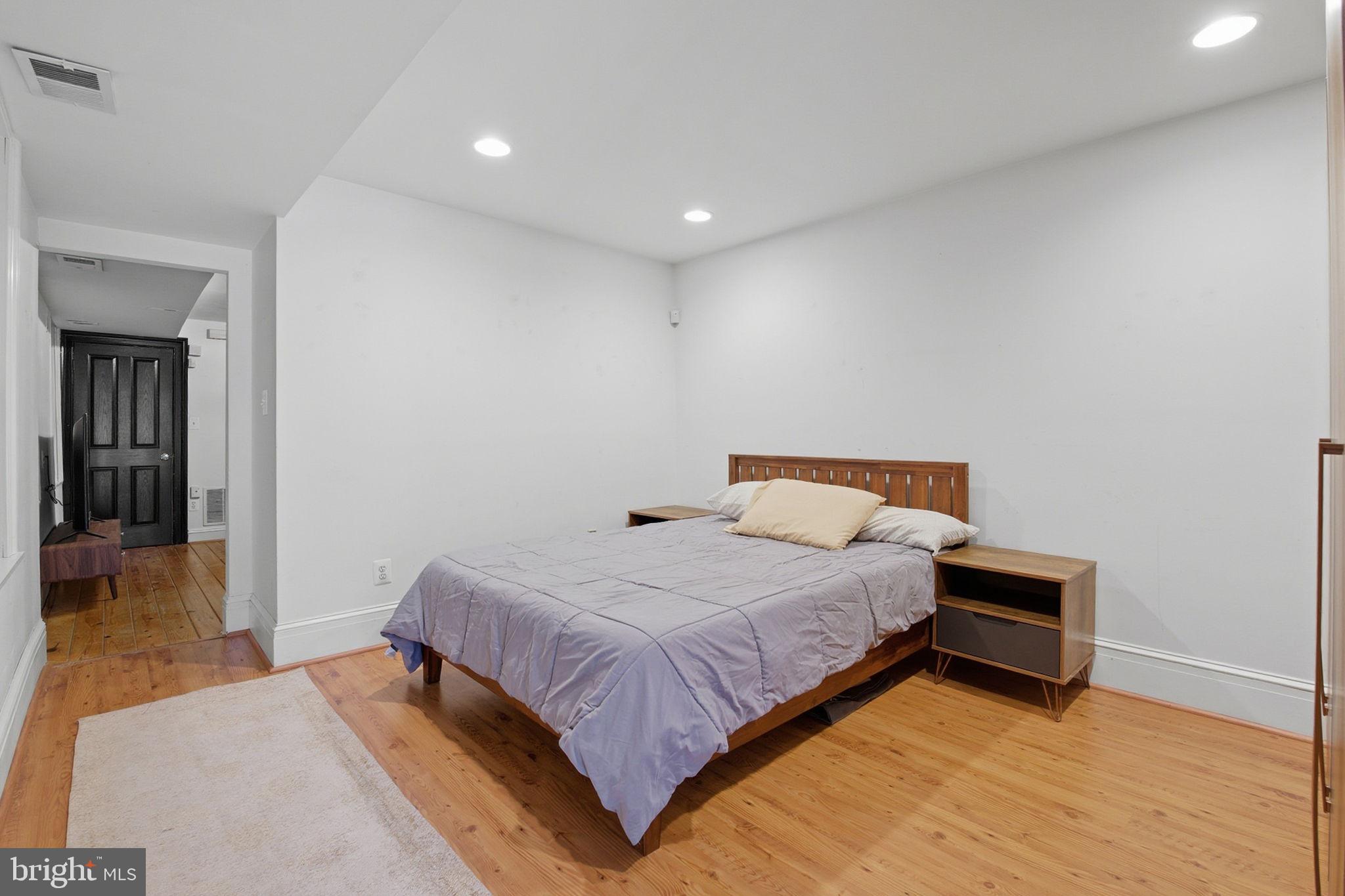 BUTCHERS HILL - Residential