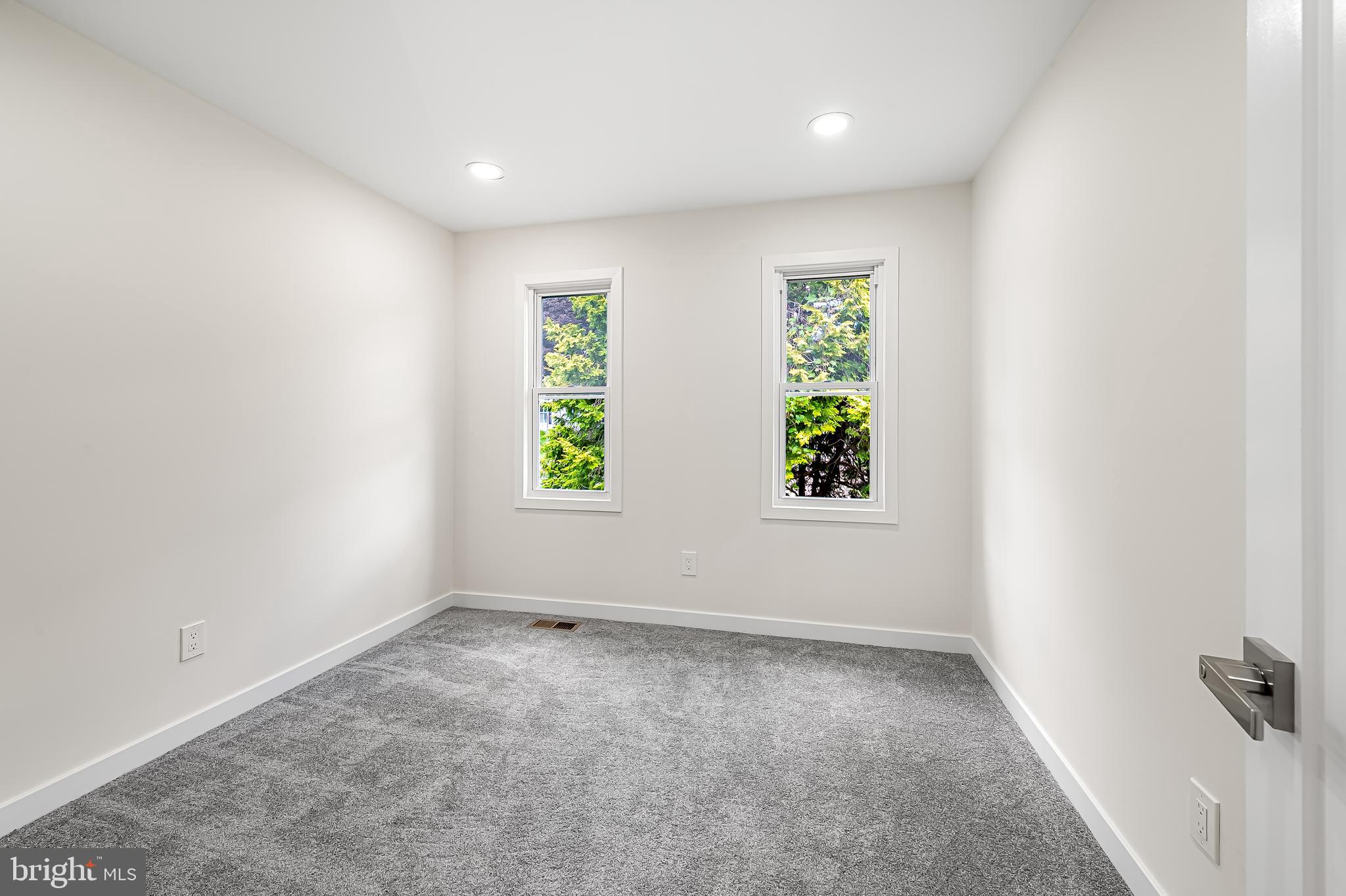 SEMINARY RIDGE - Residential