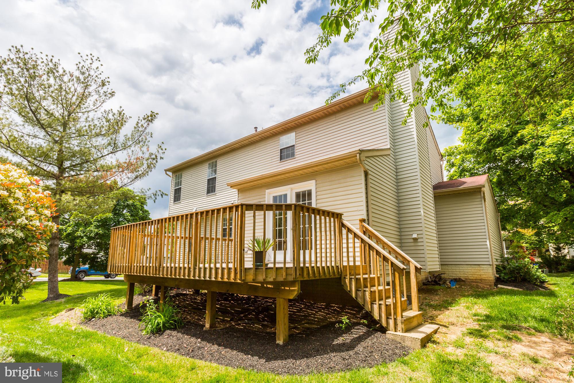 VALLEY STREAM ESTATES - Residential Lease