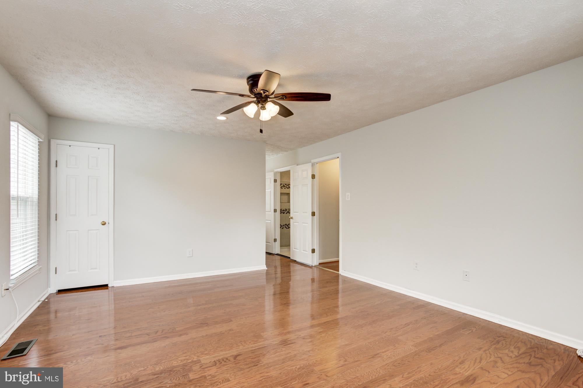 VALLEY STREAM ESTATES - Residential Lease