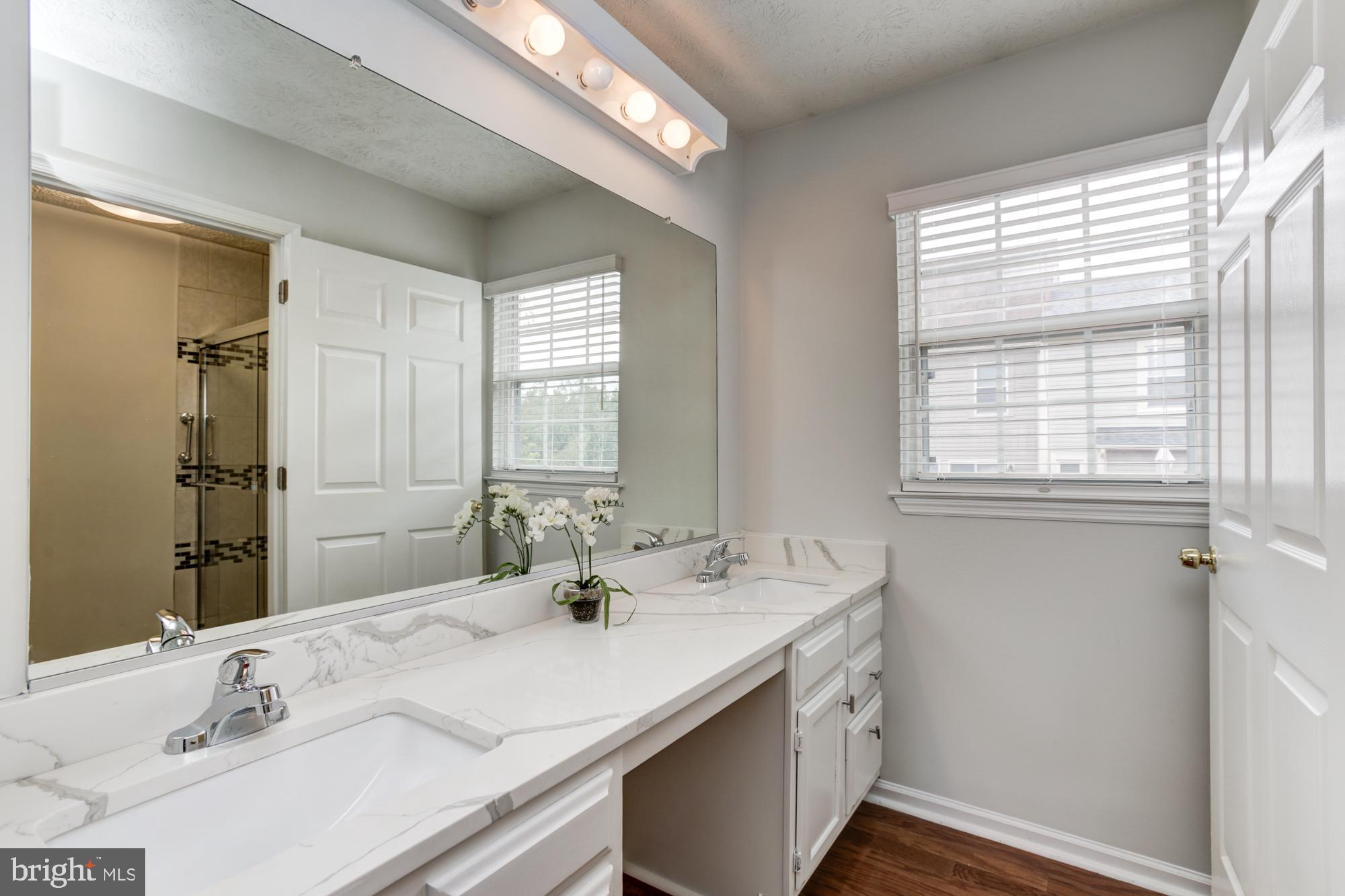 VALLEY STREAM ESTATES - Residential Lease