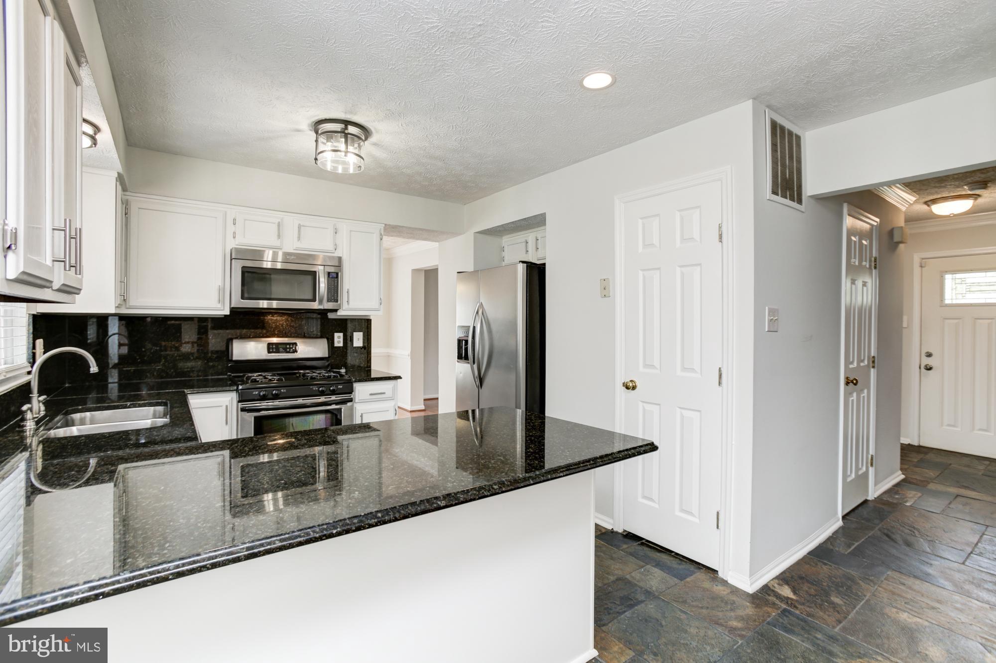 VALLEY STREAM ESTATES - Residential Lease