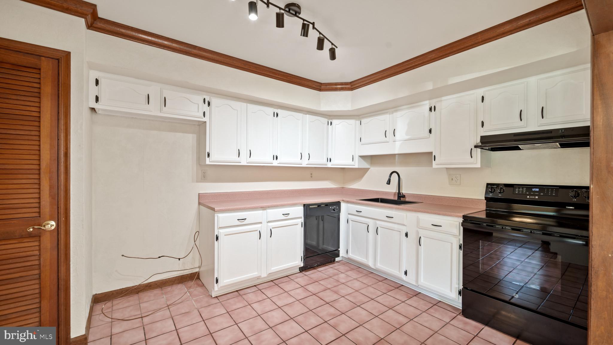 HICKORY RIDGE - Residential